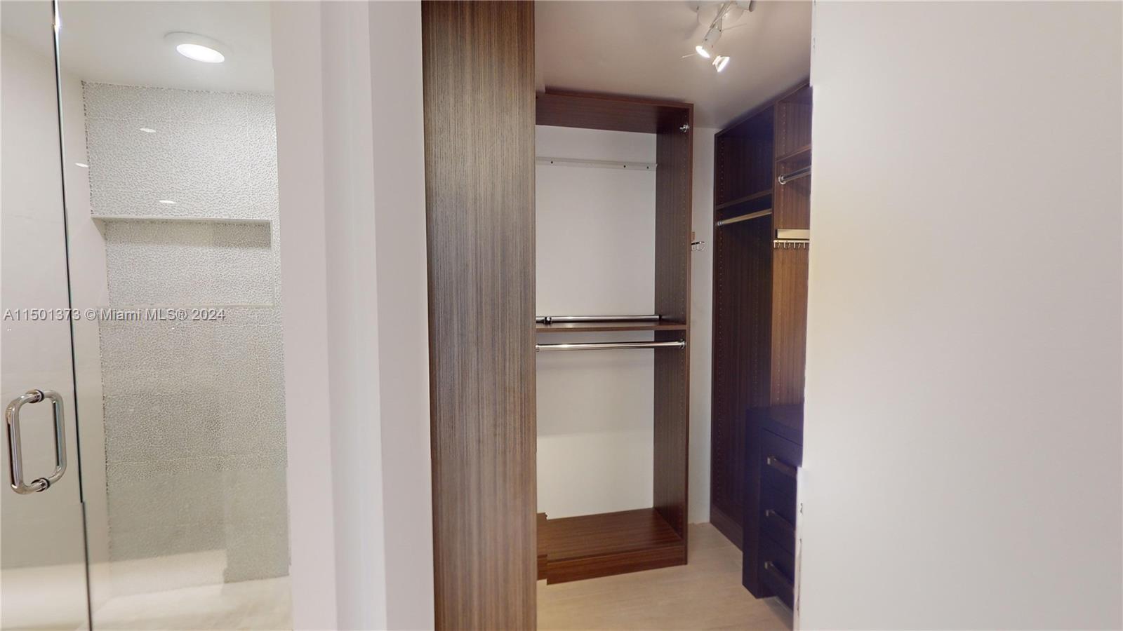 20191 E Country Club Dr 408, Aventura, Florida 33180, 2 Bedrooms Bedrooms, ,2 BathroomsBathrooms,Residential,For Sale,20191 E Country Club Dr 408,A11501373