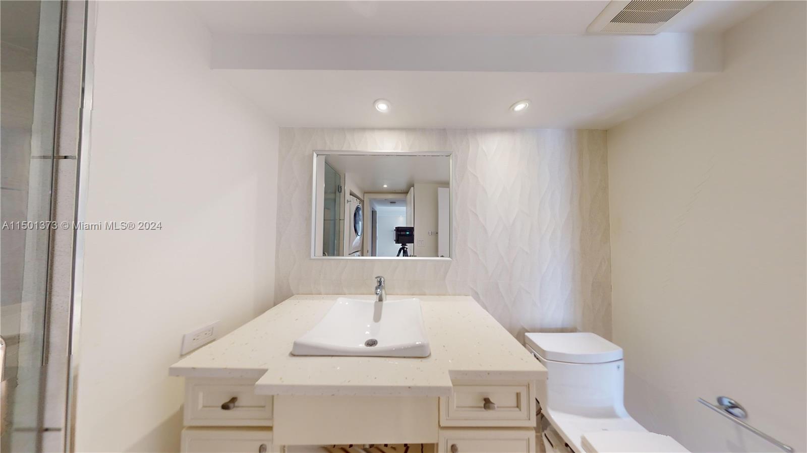 20191 E Country Club Dr 408, Aventura, Florida 33180, 2 Bedrooms Bedrooms, ,2 BathroomsBathrooms,Residential,For Sale,20191 E Country Club Dr 408,A11501373