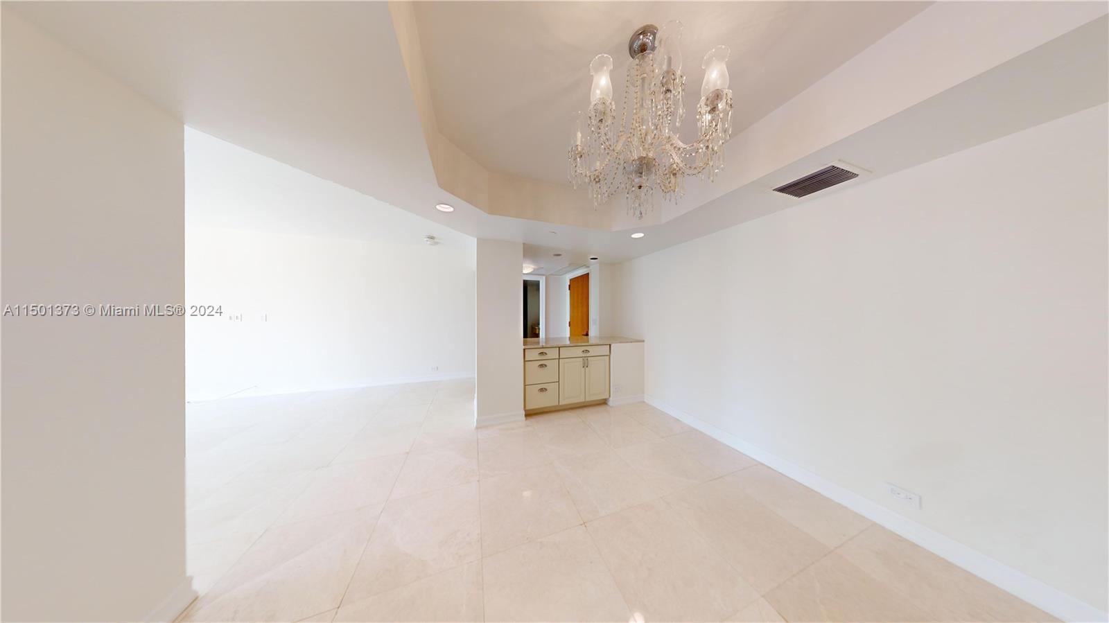 20191 E Country Club Dr 408, Aventura, Florida 33180, 2 Bedrooms Bedrooms, ,2 BathroomsBathrooms,Residential,For Sale,20191 E Country Club Dr 408,A11501373