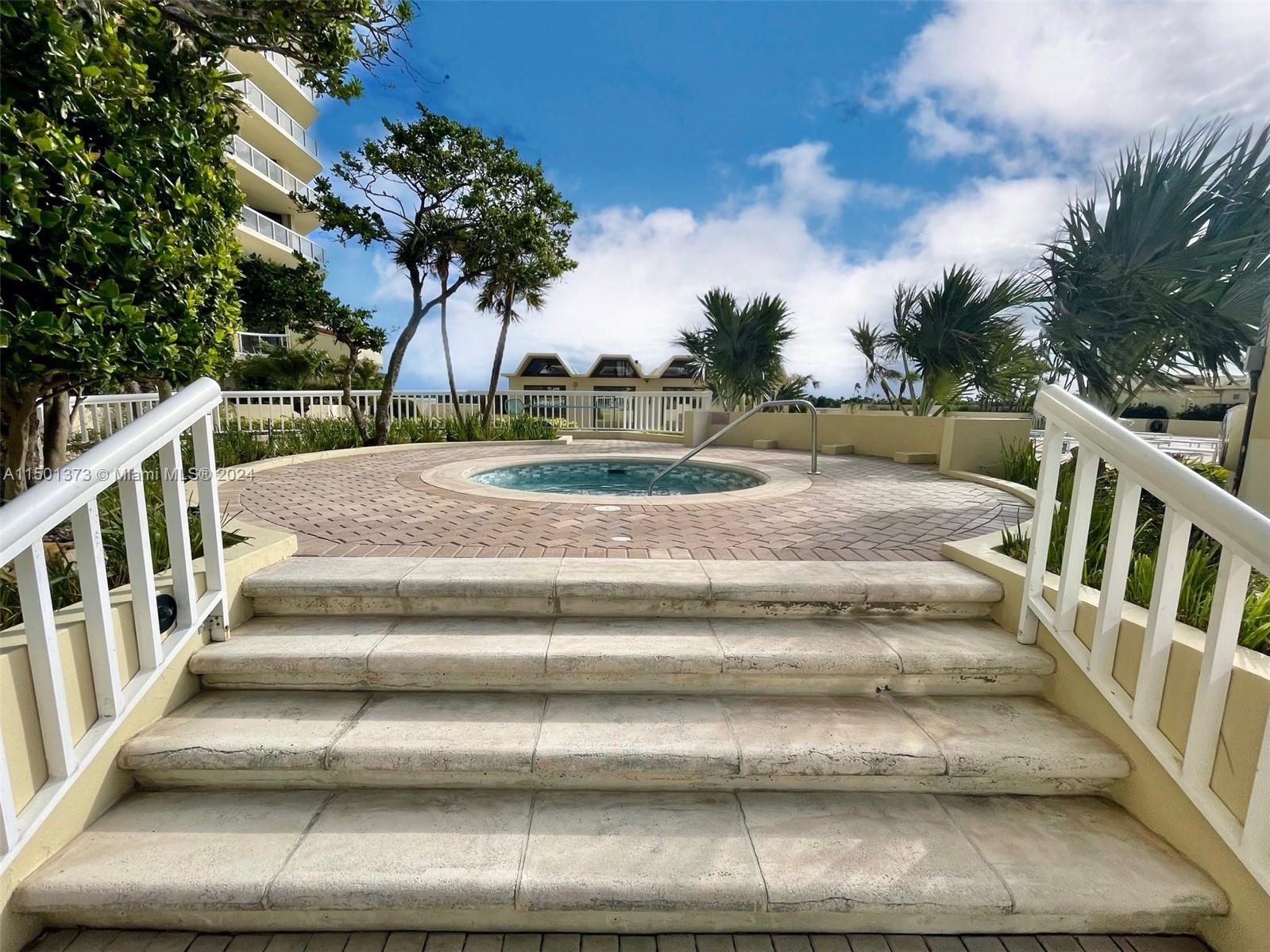 20191 E Country Club Dr 408, Aventura, Florida 33180, 2 Bedrooms Bedrooms, ,2 BathroomsBathrooms,Residential,For Sale,20191 E Country Club Dr 408,A11501373