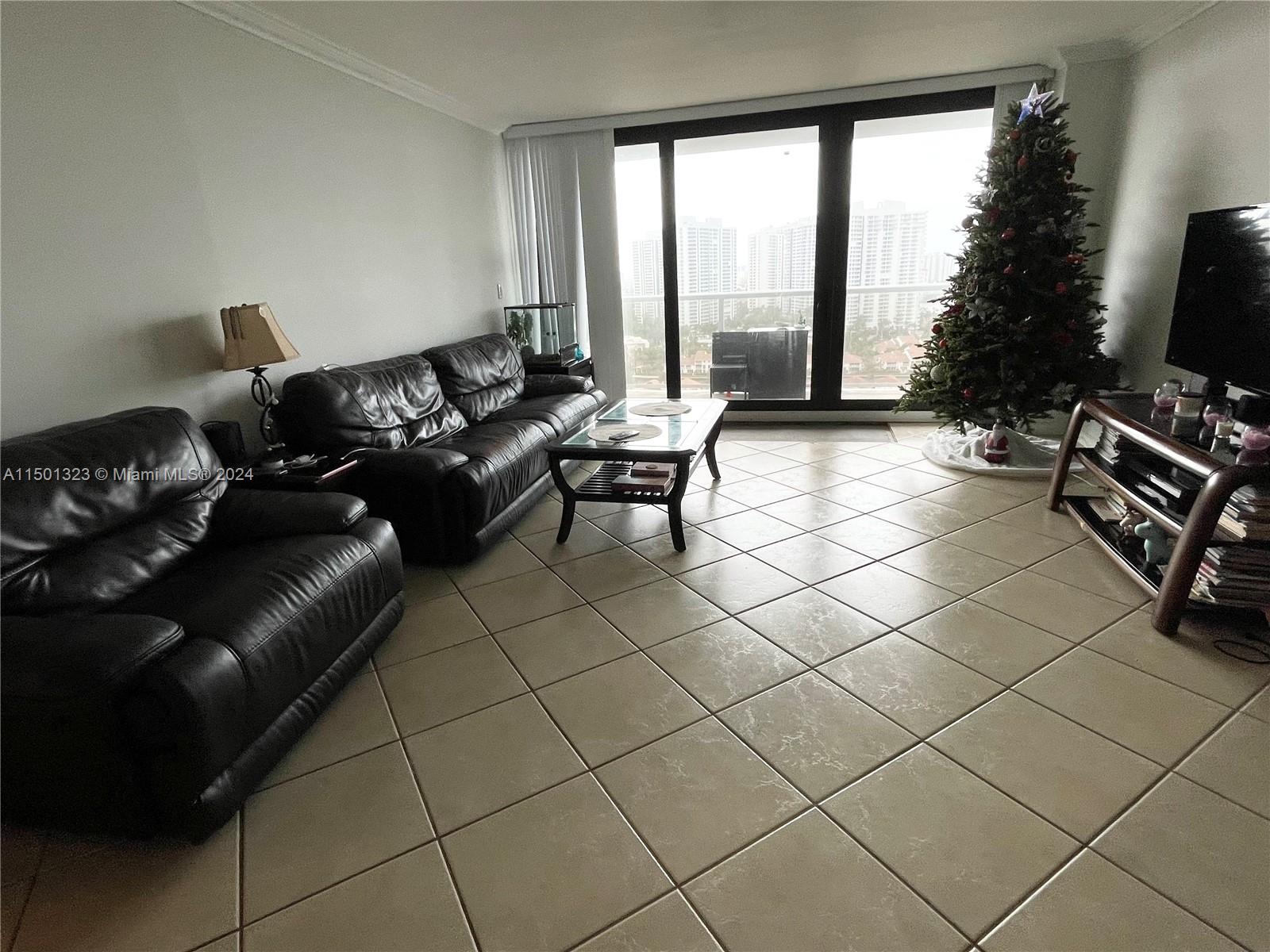 3701 N Country Club Dr 2201, Aventura, Florida 33180, 2 Bedrooms Bedrooms, ,2 BathroomsBathrooms,Residential,For Sale,3701 N Country Club Dr 2201,A11501323