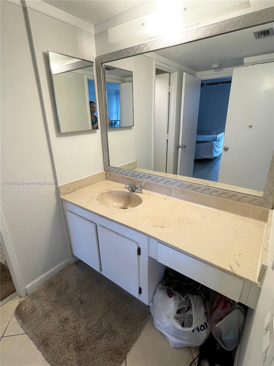 3701 N Country Club Dr 2201, Aventura, Florida 33180, 2 Bedrooms Bedrooms, ,2 BathroomsBathrooms,Residential,For Sale,3701 N Country Club Dr 2201,A11501323