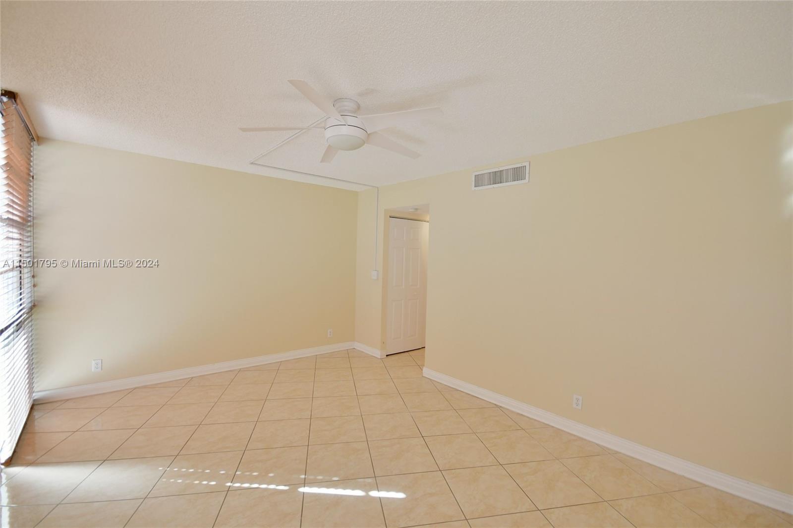 3475 N Country Club Dr 615, Aventura, Florida 33180, 2 Bedrooms Bedrooms, ,2 BathroomsBathrooms,Residential,For Sale,3475 N Country Club Dr 615,A11501795