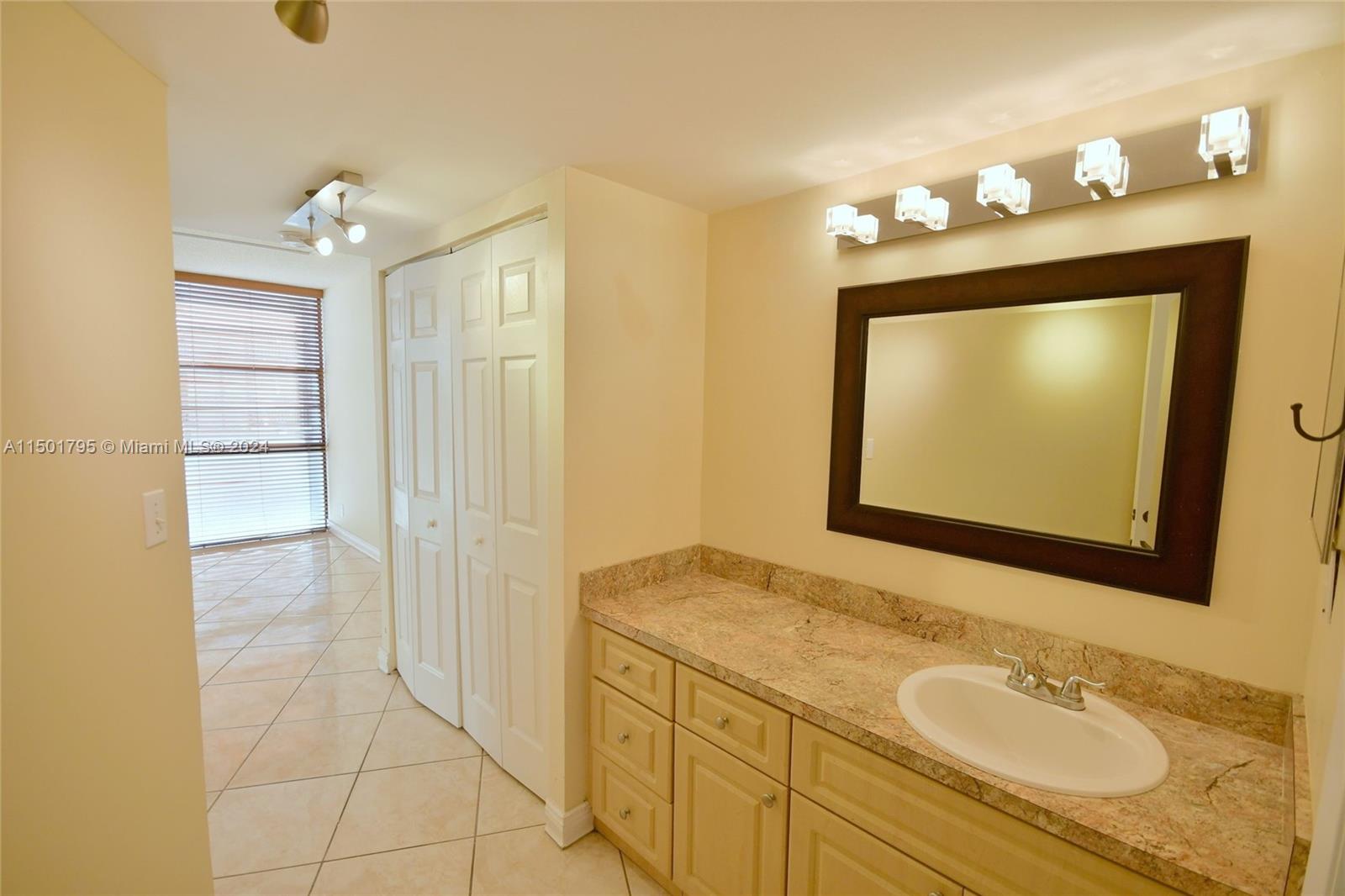 3475 N Country Club Dr 615, Aventura, Florida 33180, 2 Bedrooms Bedrooms, ,2 BathroomsBathrooms,Residential,For Sale,3475 N Country Club Dr 615,A11501795