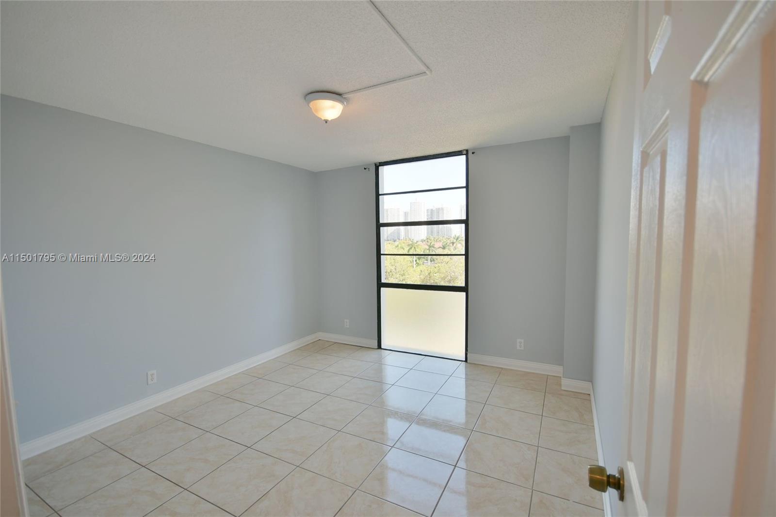 3475 Country Club Dr, Aventura, FL, 33180 United States, 2 Bedrooms Bedrooms, ,2 BathroomsBathrooms,Residential,For Sale,Country Club Dr,A11501795