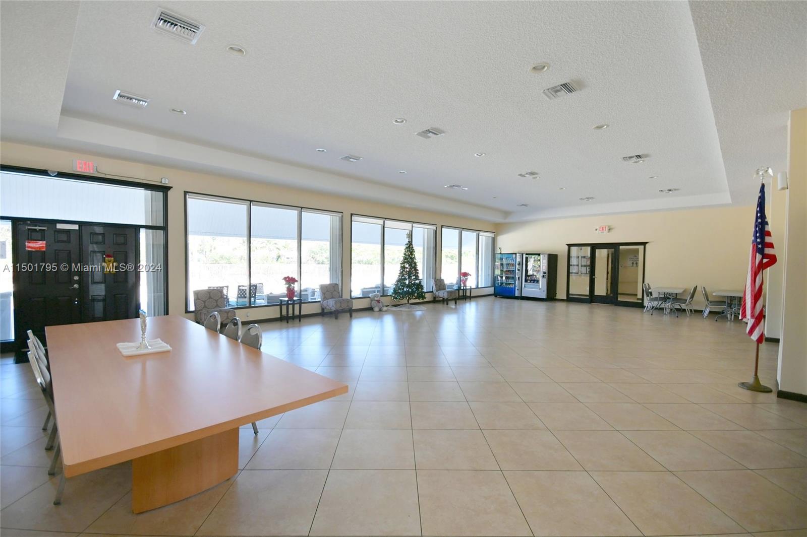 3475 N Country Club Dr 615, Aventura, Florida 33180, 2 Bedrooms Bedrooms, ,2 BathroomsBathrooms,Residential,For Sale,3475 N Country Club Dr 615,A11501795