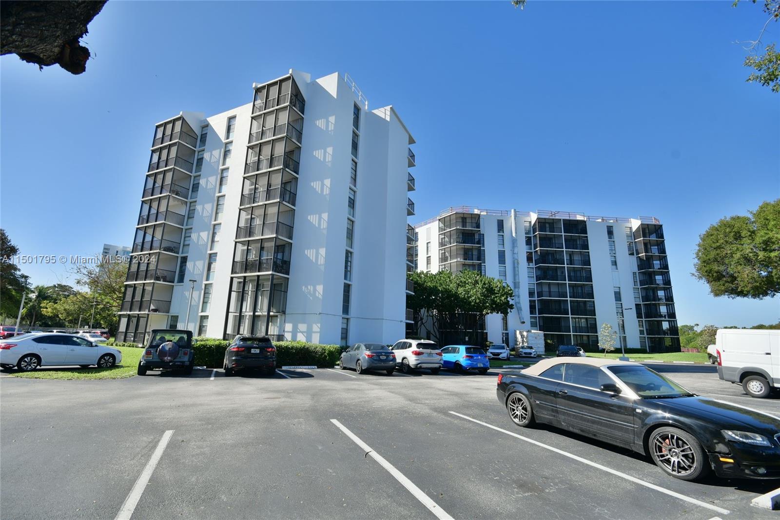 3475 N Country Club Dr 615, Aventura, Florida 33180, 2 Bedrooms Bedrooms, ,2 BathroomsBathrooms,Residential,For Sale,3475 N Country Club Dr 615,A11501795
