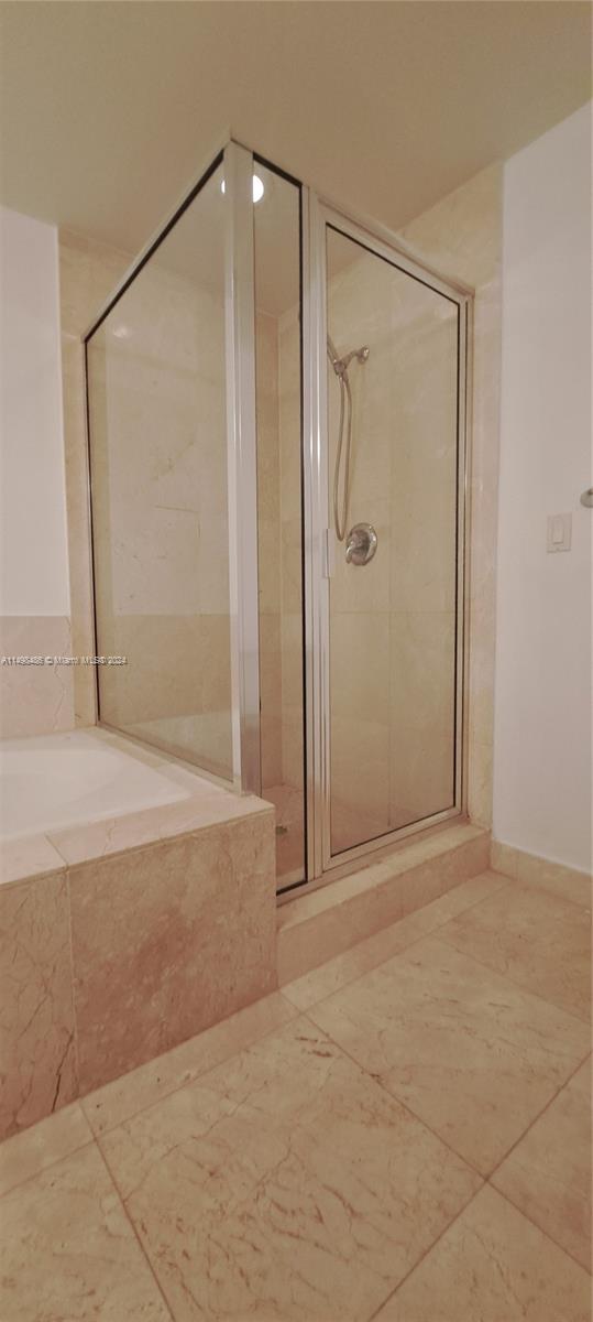 7900 Harbor Island Dr 522, North Bay Village, Florida 33141, 1 Bedroom Bedrooms, ,1 BathroomBathrooms,Residential,For Sale,7900 Harbor Island Dr 522,A11498486