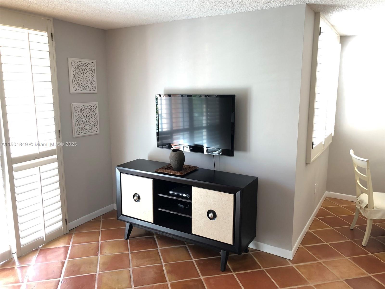 19901 E Country Club Dr 2206, Aventura, Florida 33180, 1 Bedroom Bedrooms, ,1 BathroomBathrooms,Residentiallease,For Rent,19901 E Country Club Dr 2206,A11501849