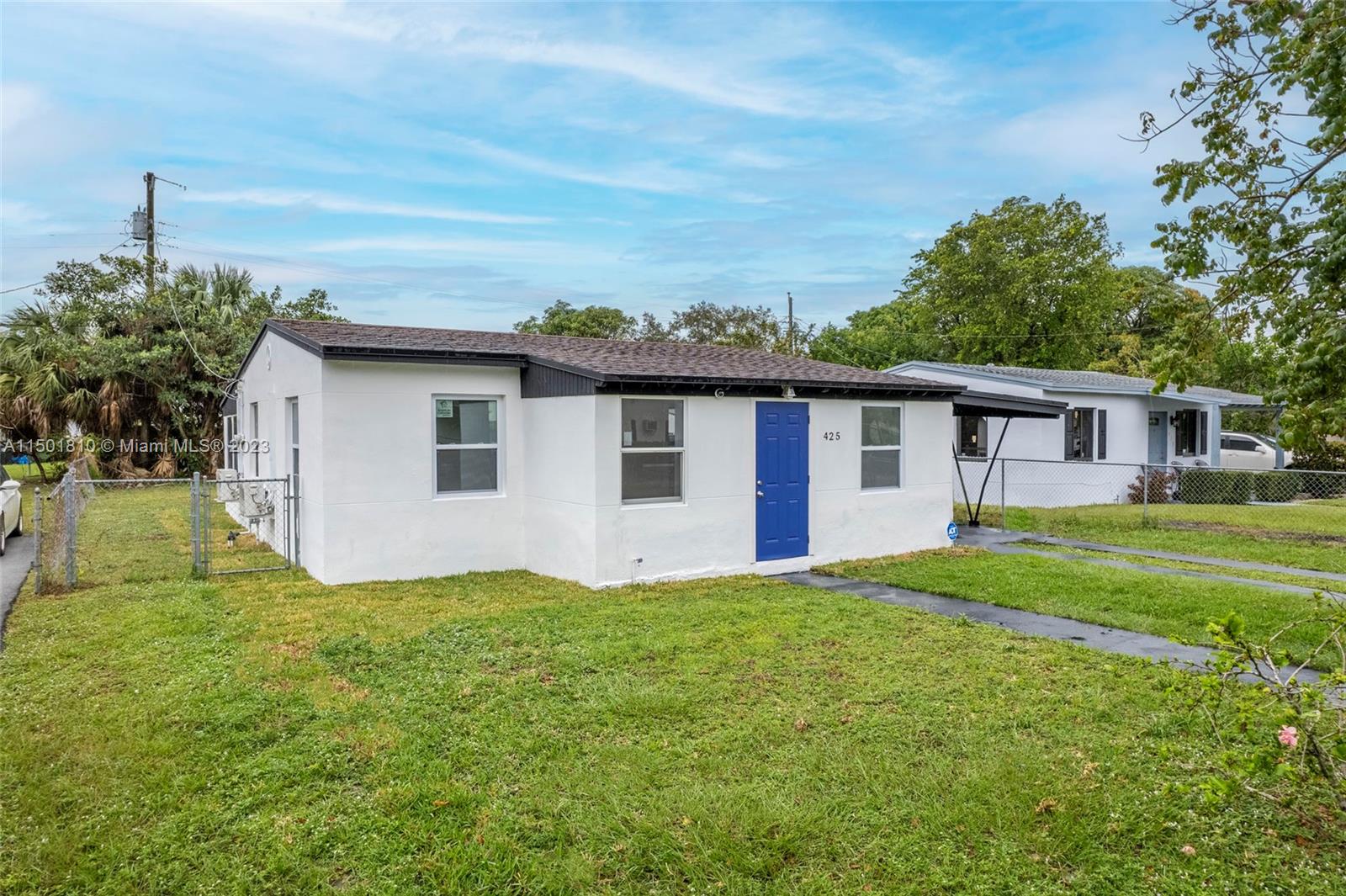 425 NW 14th Way  For Sale A11501810, FL