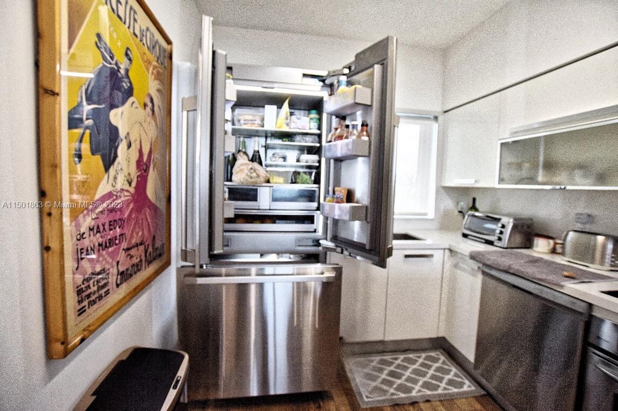 601 NE 36th St 804, Miami, Florida 33137, 2 Bedrooms Bedrooms, ,2 BathroomsBathrooms,Residential,For Sale,601 NE 36th St 804,A11501863