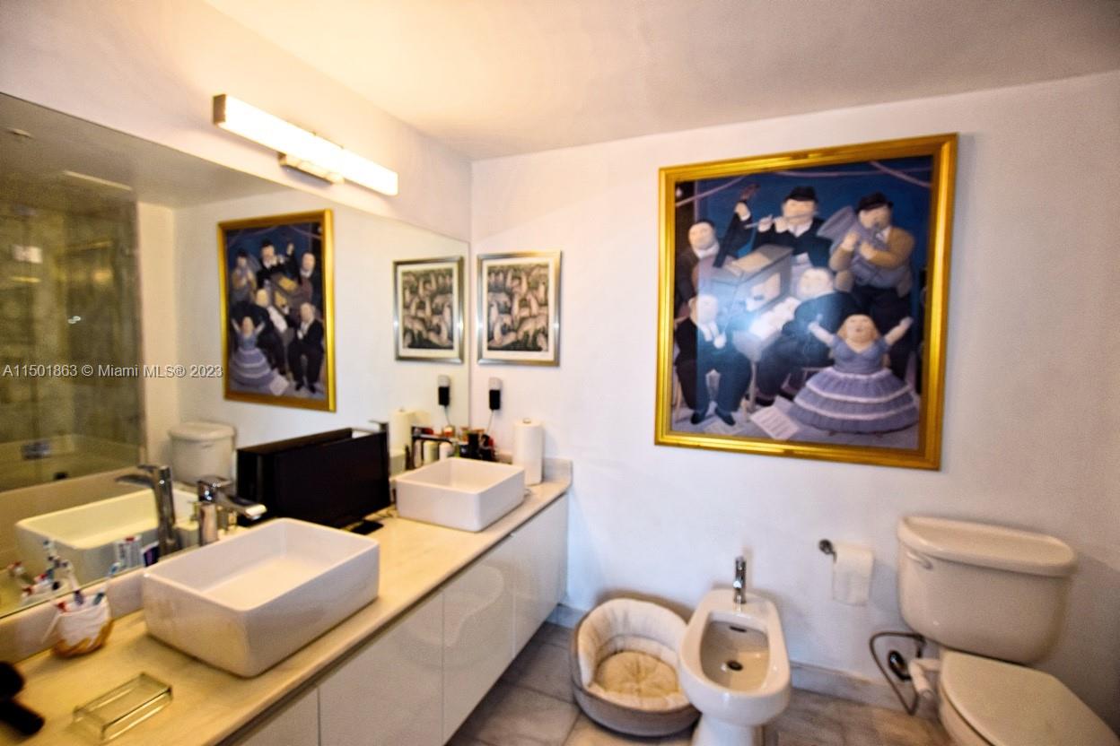 601 NE 36th St 804, Miami, Florida 33137, 2 Bedrooms Bedrooms, ,2 BathroomsBathrooms,Residential,For Sale,601 NE 36th St 804,A11501863