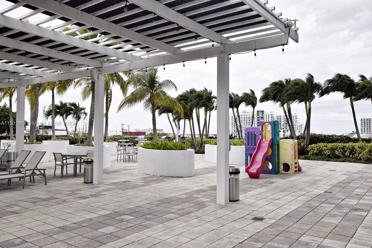 601 NE 36th St 804, Miami, Florida 33137, 2 Bedrooms Bedrooms, ,2 BathroomsBathrooms,Residential,For Sale,601 NE 36th St 804,A11501863