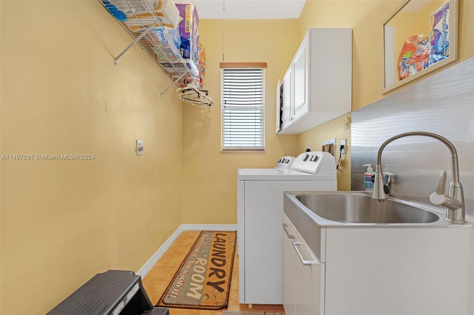 7635 NW 23rd St, Pembroke Pines, Florida 33024, 4 Bedrooms Bedrooms, ,3 BathroomsBathrooms,Residential,For Sale,7635 NW 23rd St,A11497091