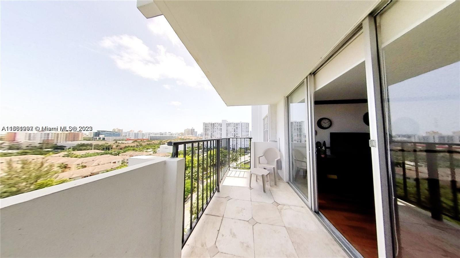 2780 NE 183rd St 1215