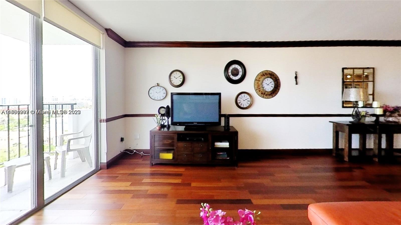 2780 NE 183rd St 1215