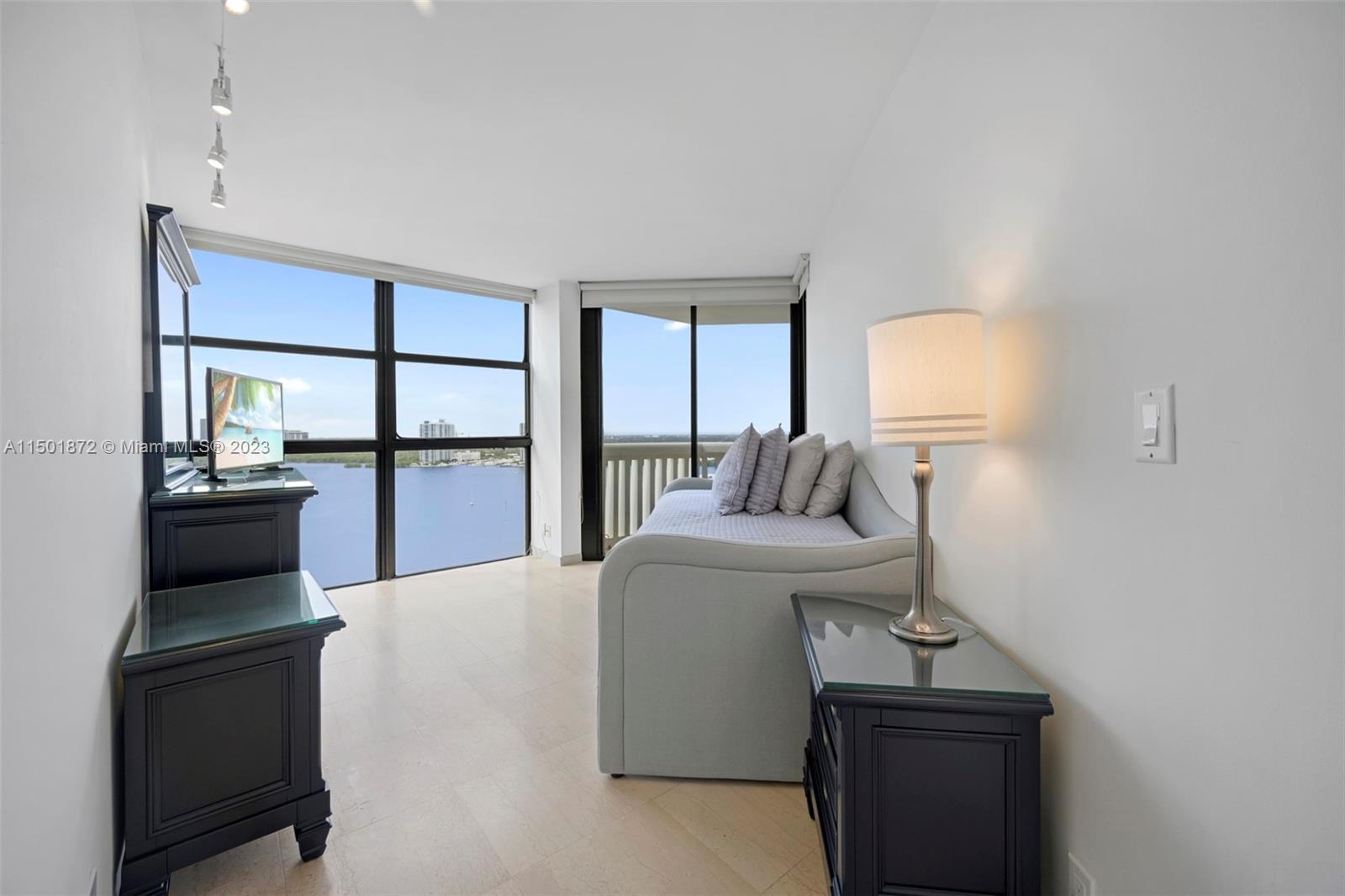 1000 W Island Blvd 2111, Aventura, Florida 33160, 2 Bedrooms Bedrooms, ,2 BathroomsBathrooms,Residential,For Sale,1000 W Island Blvd 2111,A11501872