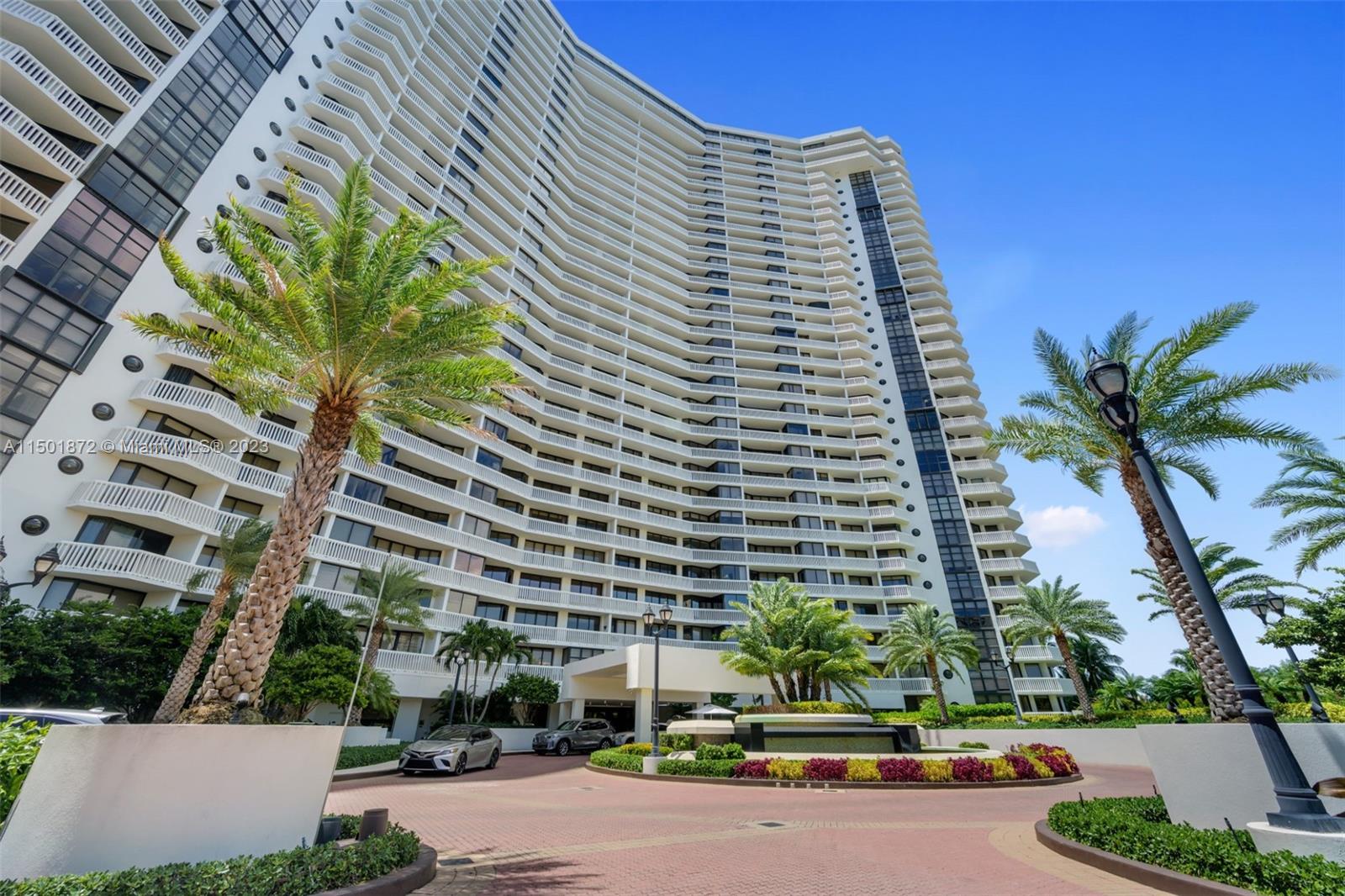 1000 W Island Blvd 2111, Aventura, Florida 33160, 2 Bedrooms Bedrooms, ,2 BathroomsBathrooms,Residential,For Sale,1000 W Island Blvd 2111,A11501872