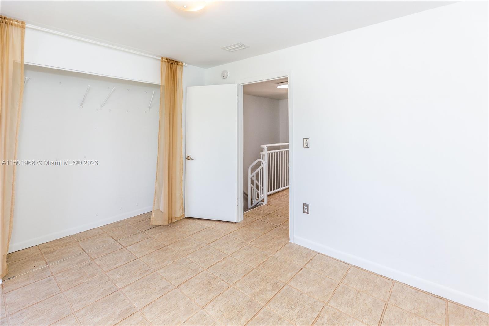 1614 Euclid Ave 34, Miami Beach, Florida 33139, 2 Bedrooms Bedrooms, ,1 BathroomBathrooms,Residential,For Sale,1614 Euclid Ave 34,A11501968