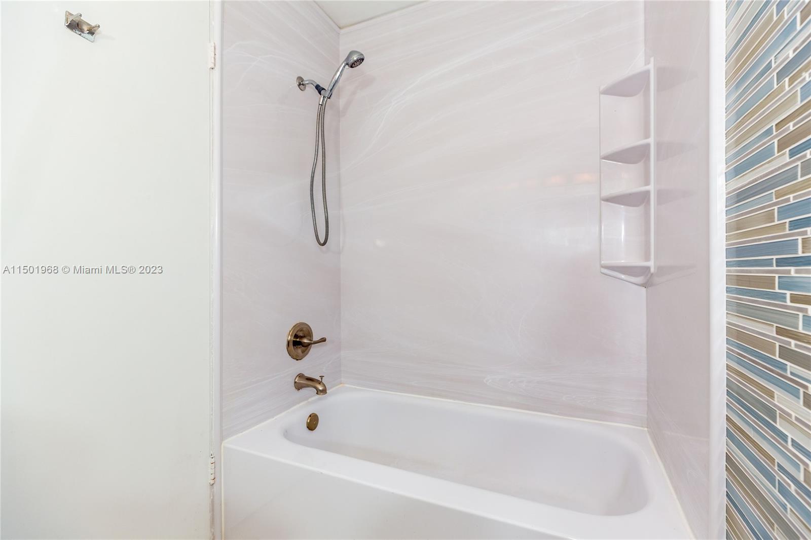 1614 Euclid Ave 34, Miami Beach, Florida 33139, 2 Bedrooms Bedrooms, ,1 BathroomBathrooms,Residential,For Sale,1614 Euclid Ave 34,A11501968