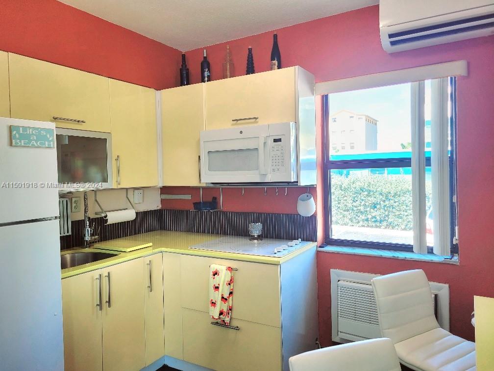 322 Harding St B101, Hollywood, Florida 33019, 1 Bedroom Bedrooms, ,1 BathroomBathrooms,Residentiallease,For Rent,322 Harding St B101,A11501918