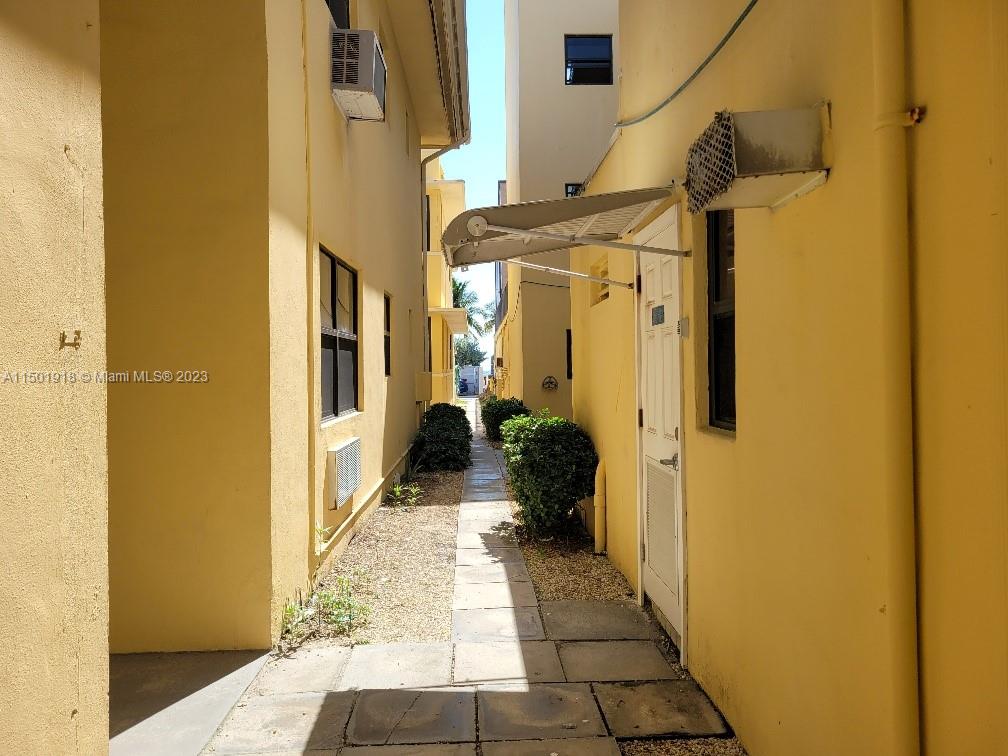 322 Harding St B101, Hollywood, Florida 33019, 1 Bedroom Bedrooms, ,1 BathroomBathrooms,Residentiallease,For Rent,322 Harding St B101,A11501918