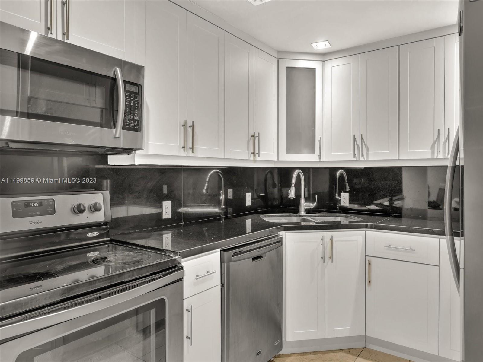 20301 Country Club Dr, Aventura, FL, 33180 United States, 2 Bedrooms Bedrooms, ,2 BathroomsBathrooms,Residential,For Sale,Country Club Dr,A11499859