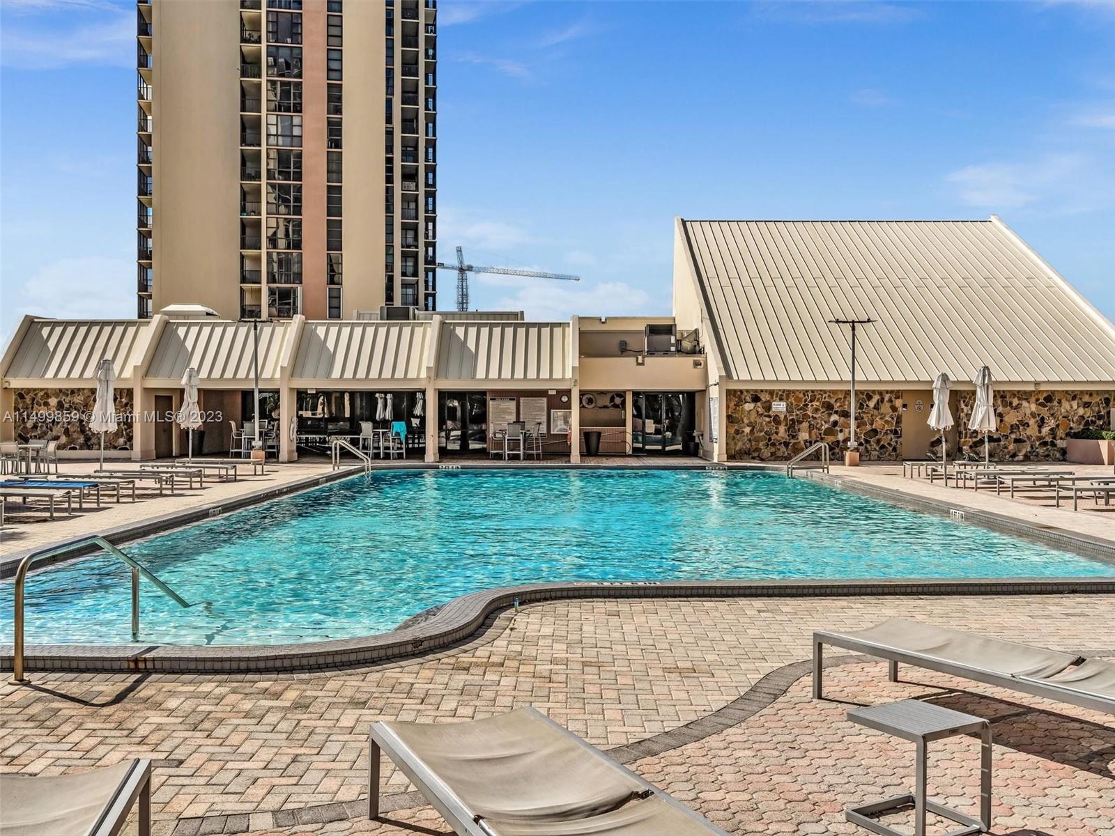 20301 Country Club Dr, Aventura, FL, 33180 United States, 2 Bedrooms Bedrooms, ,2 BathroomsBathrooms,Residential,For Sale,Country Club Dr,A11499859