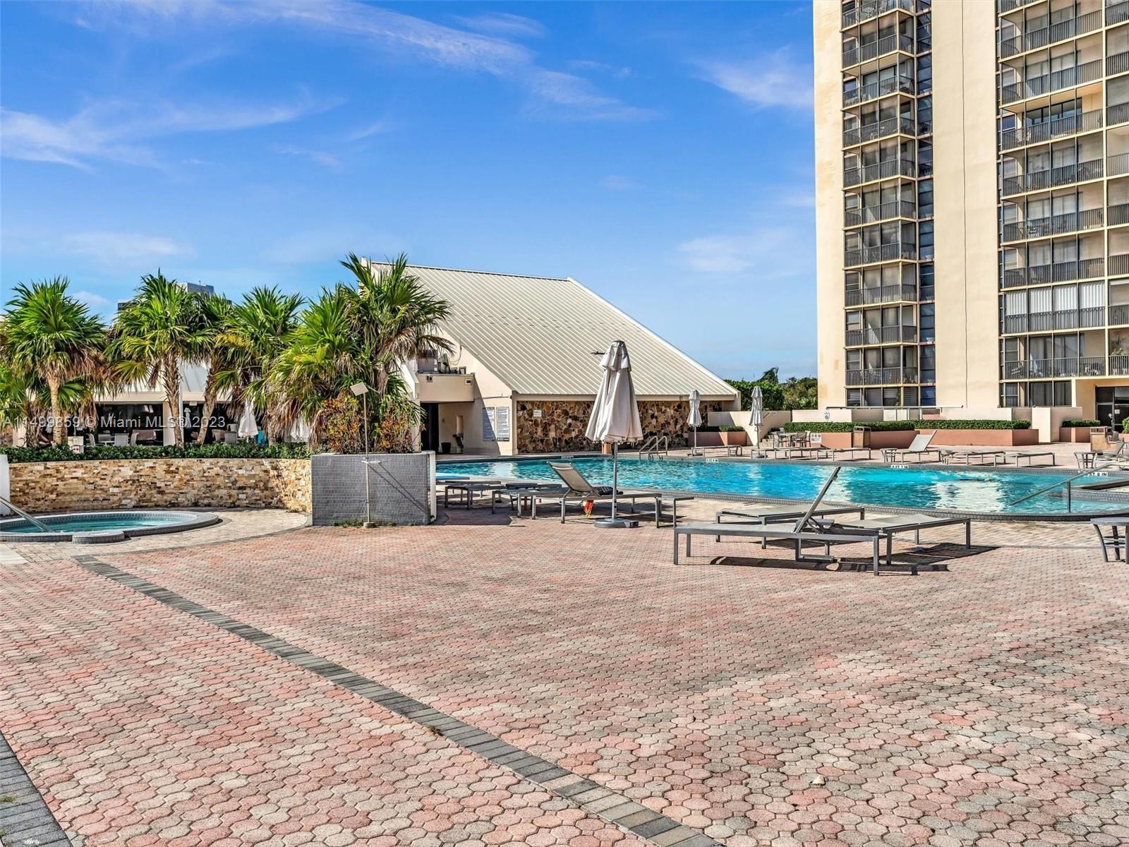 20301 Country Club Dr, Aventura, FL, 33180 United States, 2 Bedrooms Bedrooms, ,2 BathroomsBathrooms,Residential,For Sale,Country Club Dr,A11499859