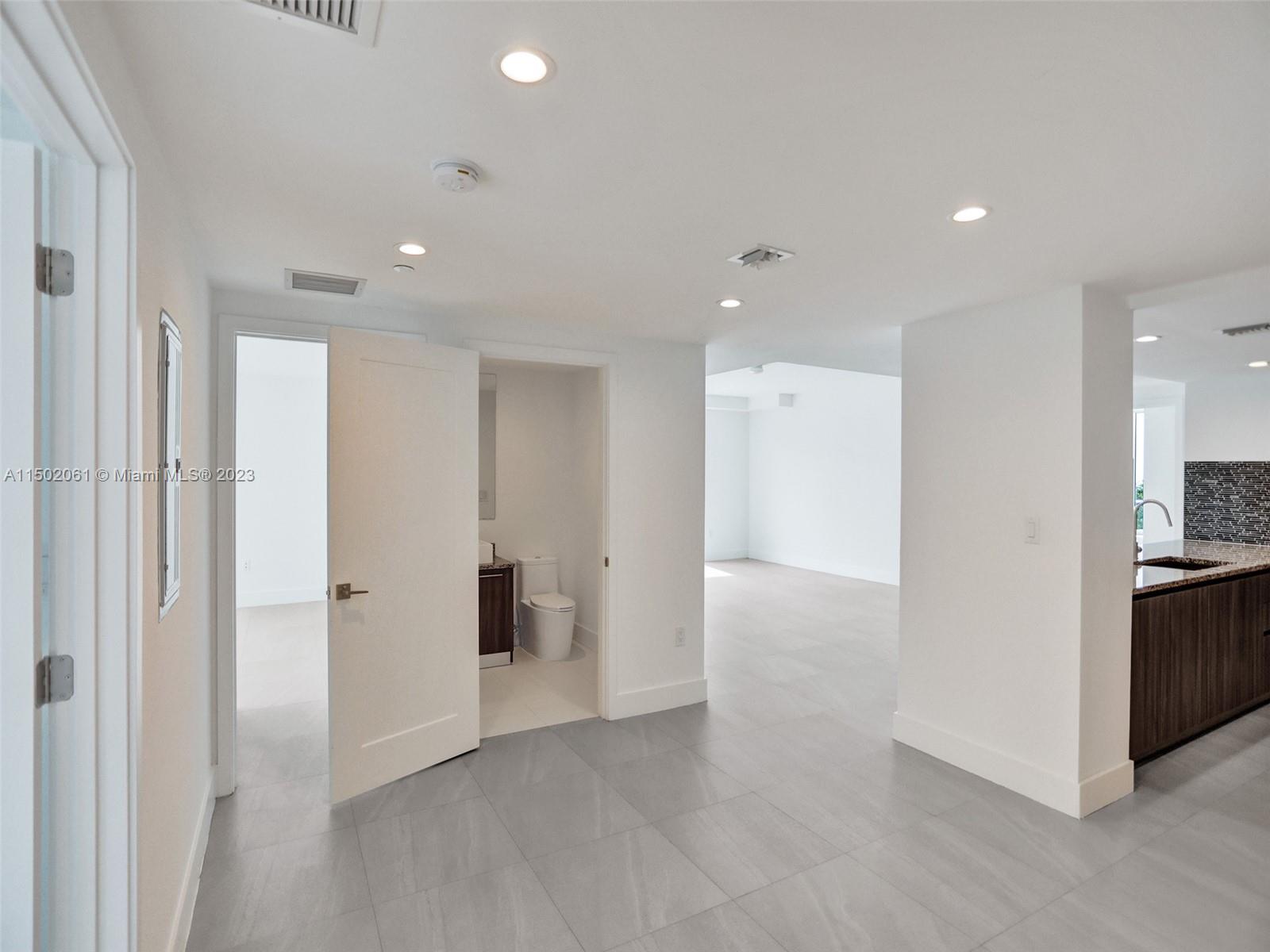 1170 101st St 403, Bay Harbor Islands, Florida 33154, 3 Bedrooms Bedrooms, ,3 BathroomsBathrooms,Residential,For Sale,1170 101st St 403,A11502061