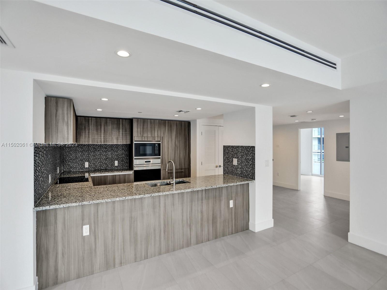 1170 101st St 403, Bay Harbor Islands, Florida 33154, 3 Bedrooms Bedrooms, ,3 BathroomsBathrooms,Residential,For Sale,1170 101st St 403,A11502061
