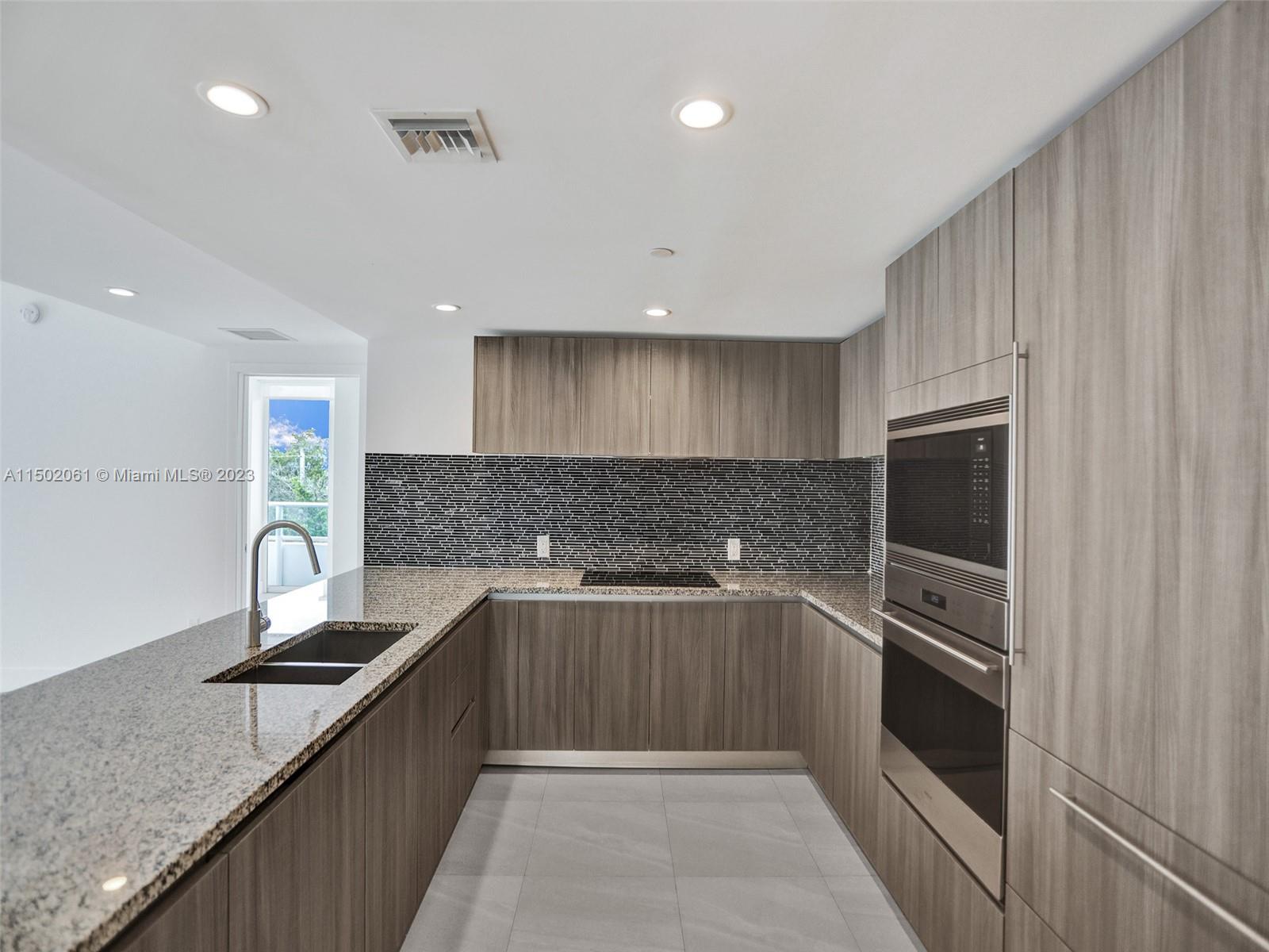 1170 101st St 403, Bay Harbor Islands, Florida 33154, 3 Bedrooms Bedrooms, ,3 BathroomsBathrooms,Residential,For Sale,1170 101st St 403,A11502061