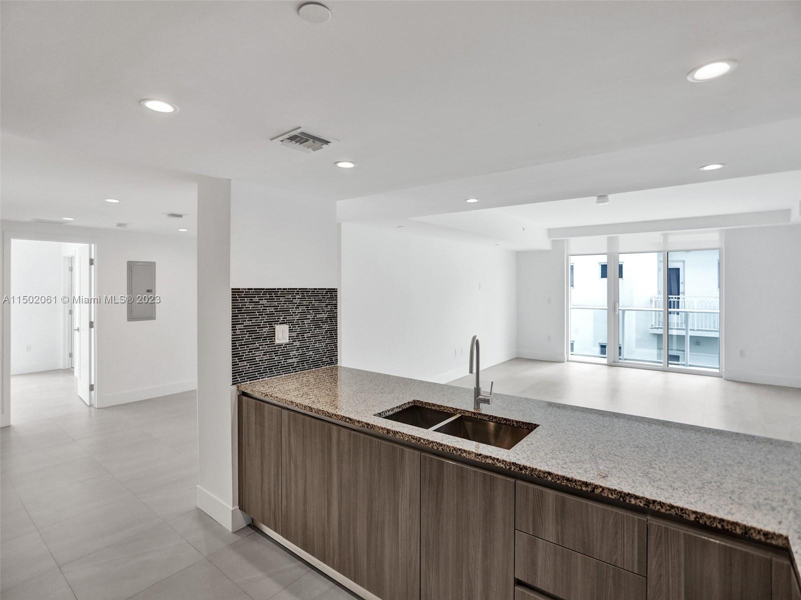1170 101st St 403, Bay Harbor Islands, Florida 33154, 3 Bedrooms Bedrooms, ,3 BathroomsBathrooms,Residential,For Sale,1170 101st St 403,A11502061
