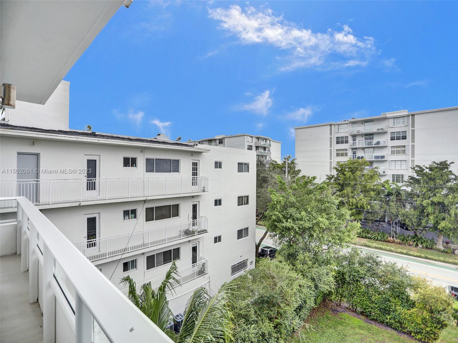 1170 101st St 403, Bay Harbor Islands, Florida 33154, 3 Bedrooms Bedrooms, ,3 BathroomsBathrooms,Residential,For Sale,1170 101st St 403,A11502061