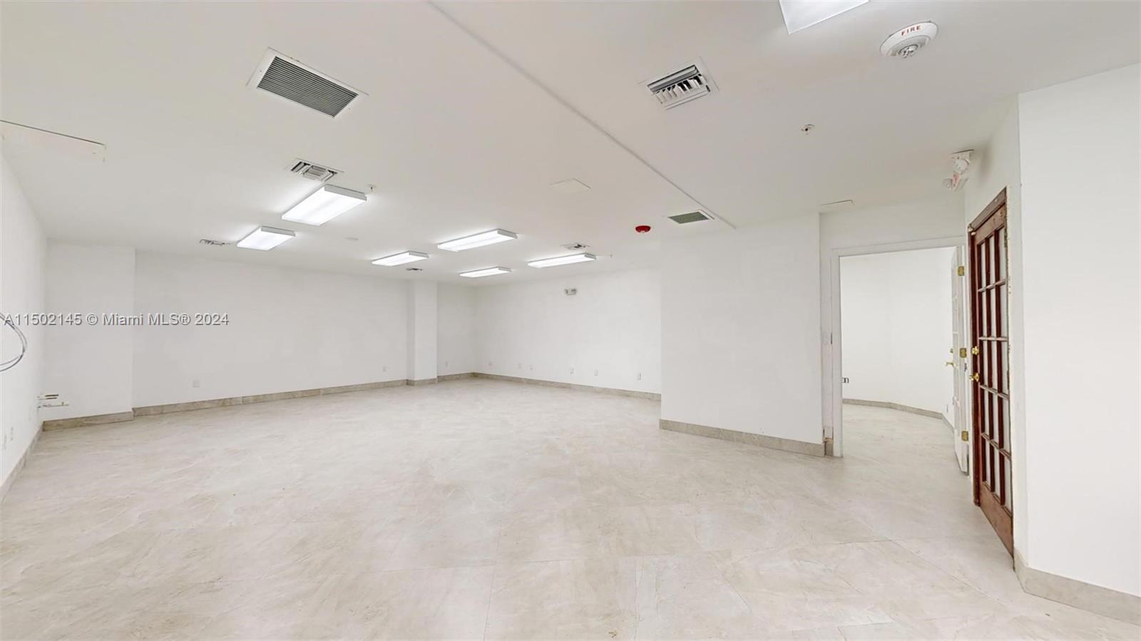 5601 Collins Ave CU-1, Miami Beach, Florida 33140, ,Commercialsale,For Sale,5601 Collins Ave CU-1,A11502145