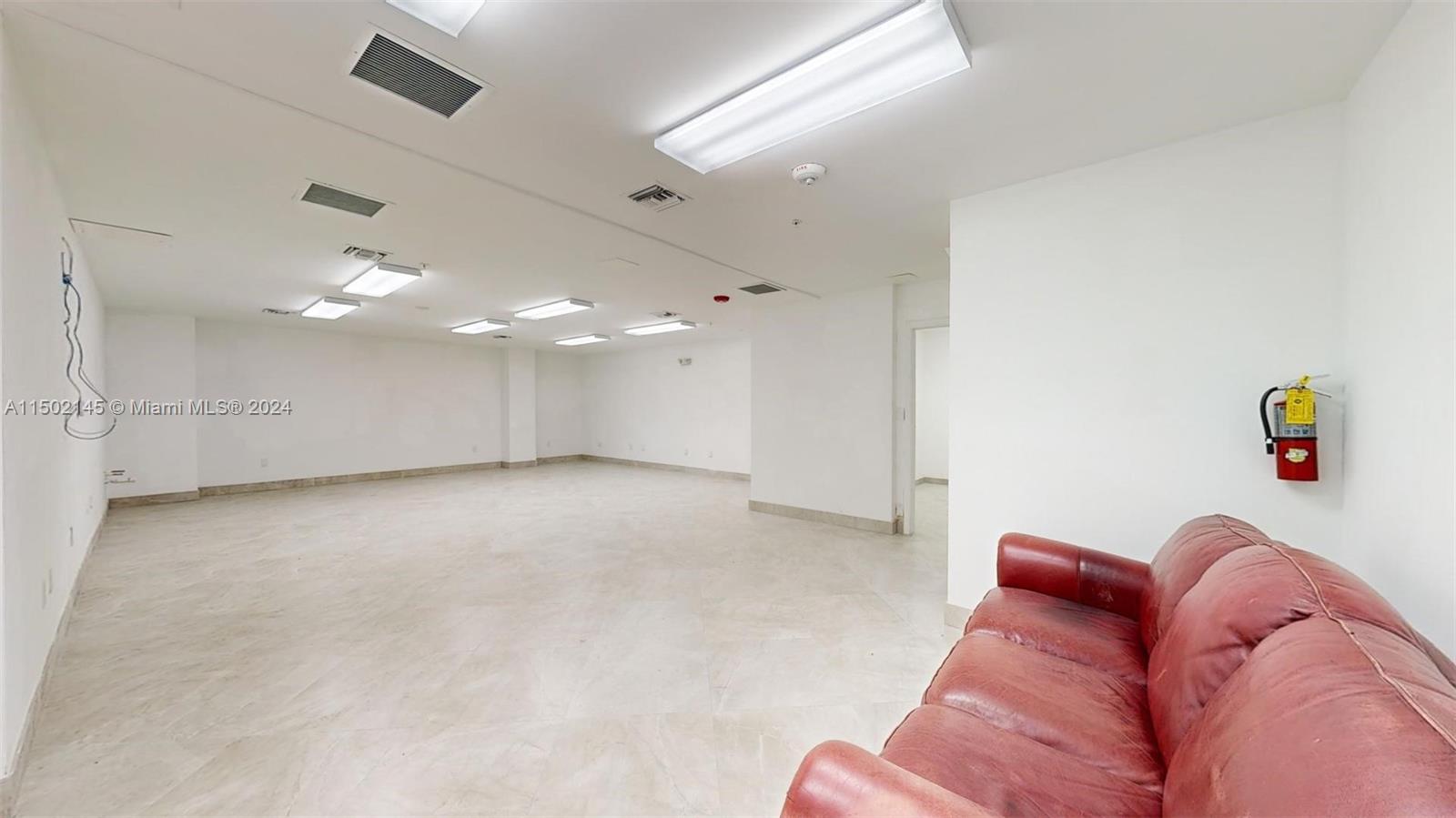 5601 Collins Ave CU-1, Miami Beach, Florida 33140, ,Commercialsale,For Sale,5601 Collins Ave CU-1,A11502145