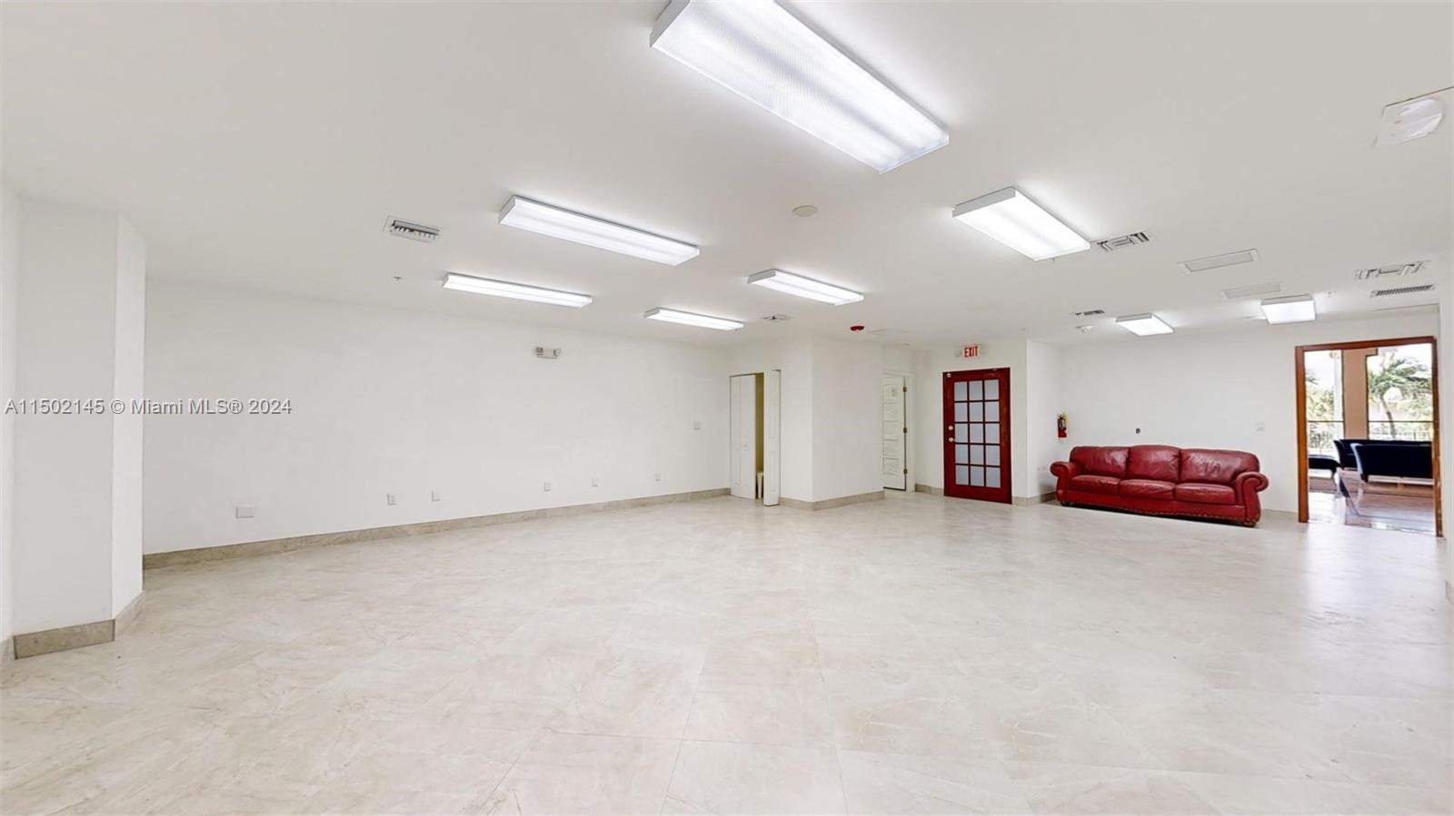 5601 Collins Ave CU-1, Miami Beach, Florida 33140, ,Commercialsale,For Sale,5601 Collins Ave CU-1,A11502145