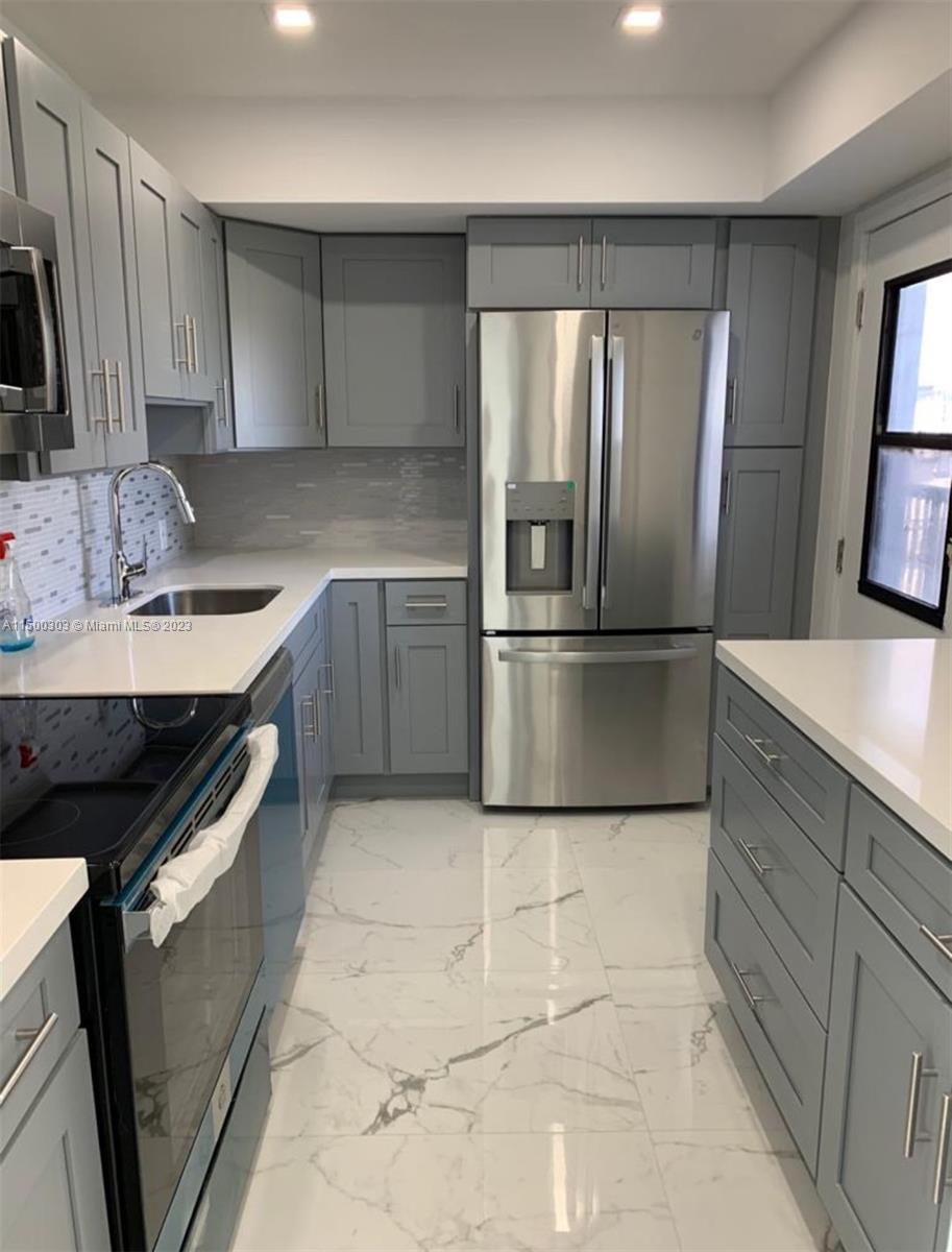 3475 N Country Club Dr 811, Aventura, Florida 33180, 2 Bedrooms Bedrooms, ,2 BathroomsBathrooms,Residentiallease,For Rent,3475 N Country Club Dr 811,A11500303