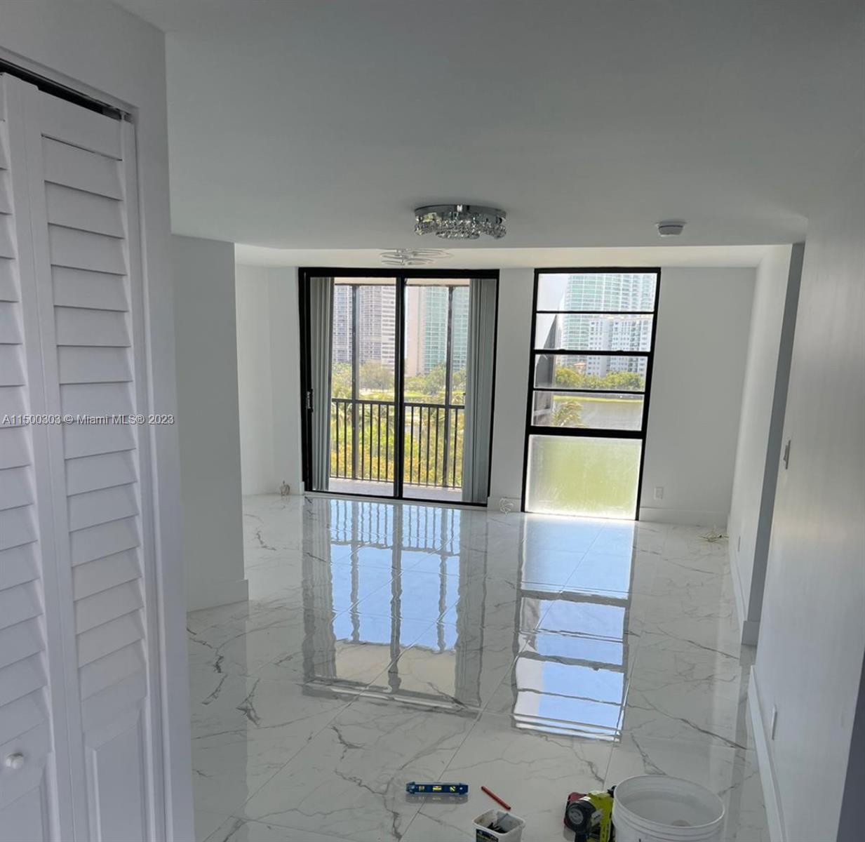 3475 N Country Club Dr 811, Aventura, Florida 33180, 2 Bedrooms Bedrooms, ,2 BathroomsBathrooms,Residentiallease,For Rent,3475 N Country Club Dr 811,A11500303