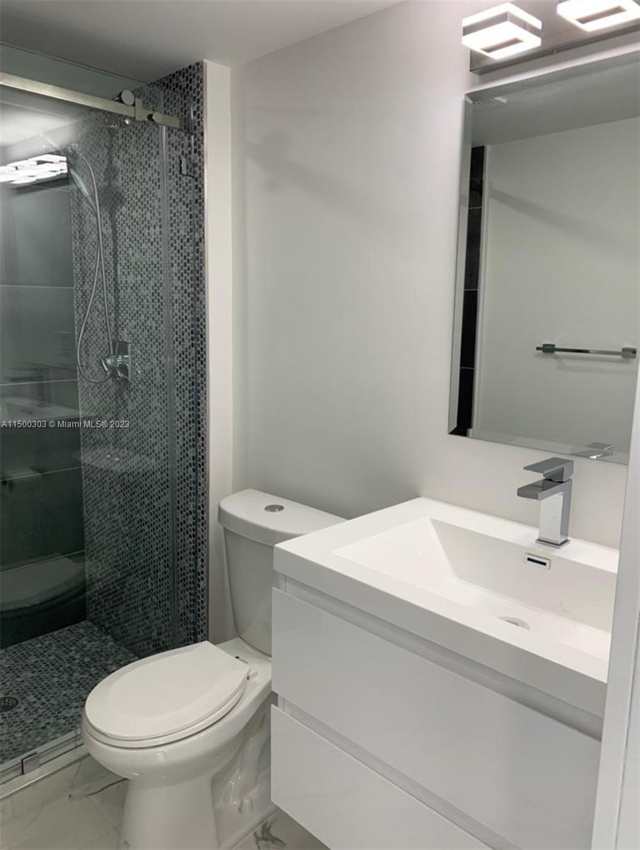 3475 N Country Club Dr 811, Aventura, Florida 33180, 2 Bedrooms Bedrooms, ,2 BathroomsBathrooms,Residentiallease,For Rent,3475 N Country Club Dr 811,A11500303