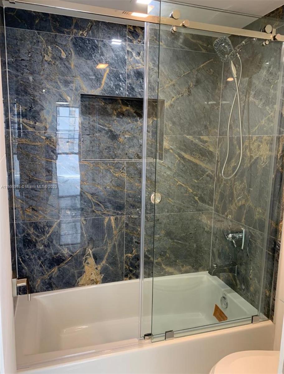 3475 N Country Club Dr 811, Aventura, Florida 33180, 2 Bedrooms Bedrooms, ,2 BathroomsBathrooms,Residentiallease,For Rent,3475 N Country Club Dr 811,A11500303