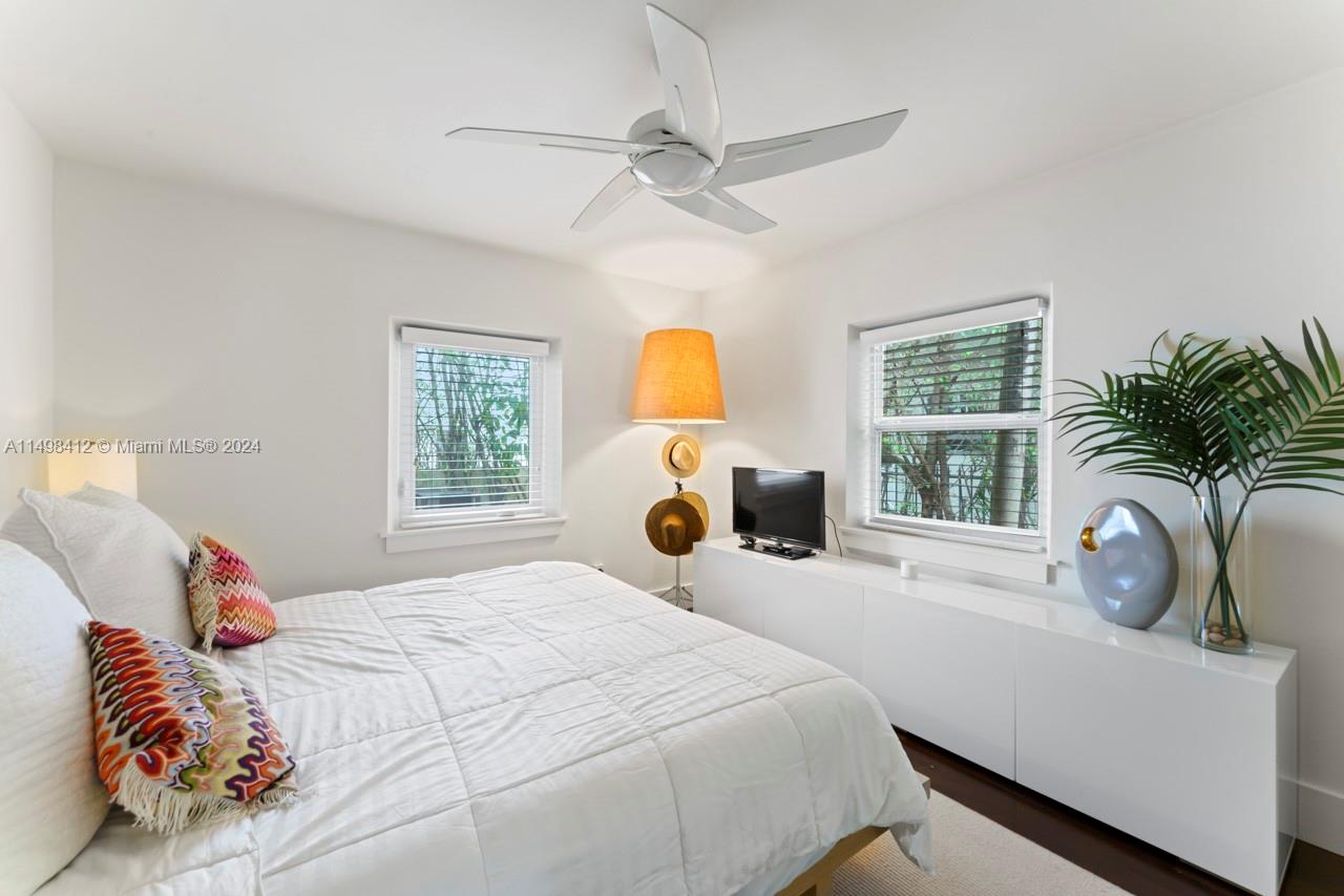 729 Espanola Way, Miami Beach, Florida 33139, 4 Bedrooms Bedrooms, ,4 BathroomsBathrooms,Residential,For Sale,729 Espanola Way,A11498412