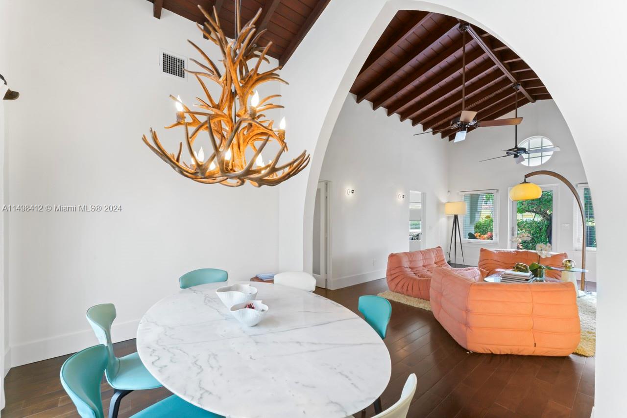 729 Espanola Way, Miami Beach, Florida 33139, 4 Bedrooms Bedrooms, ,4 BathroomsBathrooms,Residential,For Sale,729 Espanola Way,A11498412