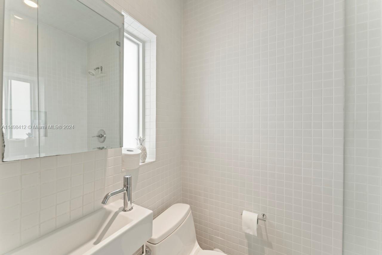 729 Espanola Way, Miami Beach, Florida 33139, 4 Bedrooms Bedrooms, ,4 BathroomsBathrooms,Residential,For Sale,729 Espanola Way,A11498412