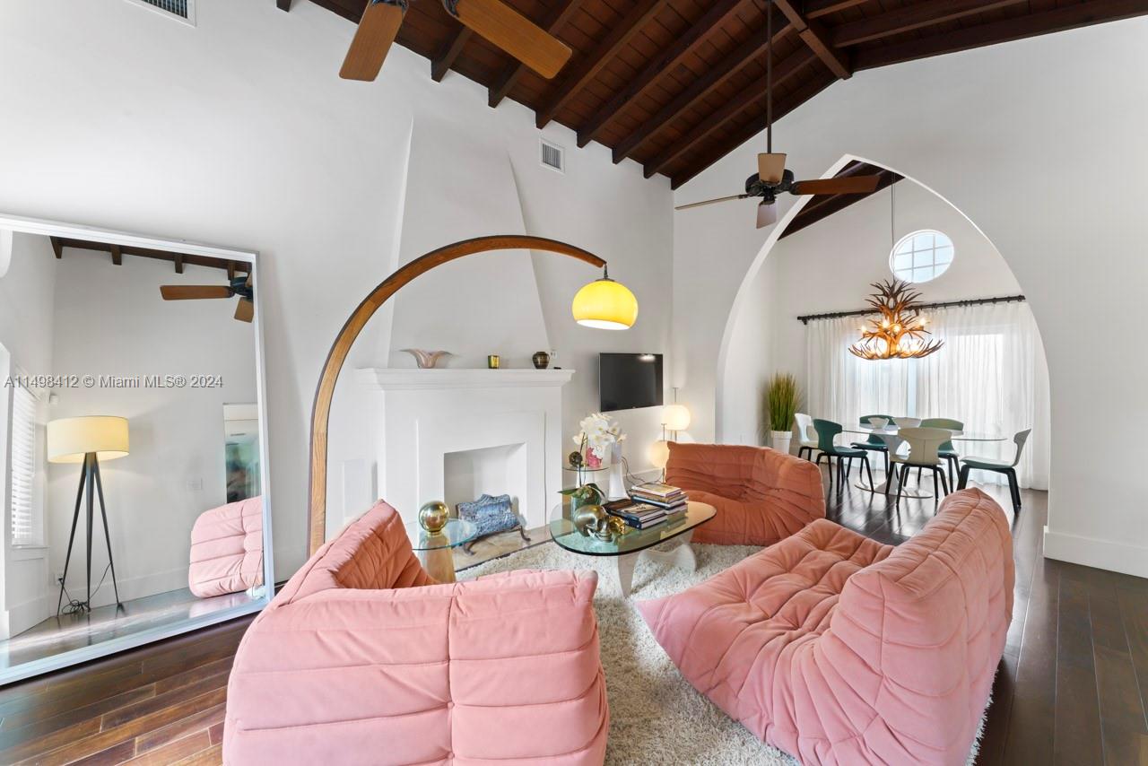 729 Espanola Way, Miami Beach, Florida 33139, 4 Bedrooms Bedrooms, ,4 BathroomsBathrooms,Residential,For Sale,729 Espanola Way,A11498412