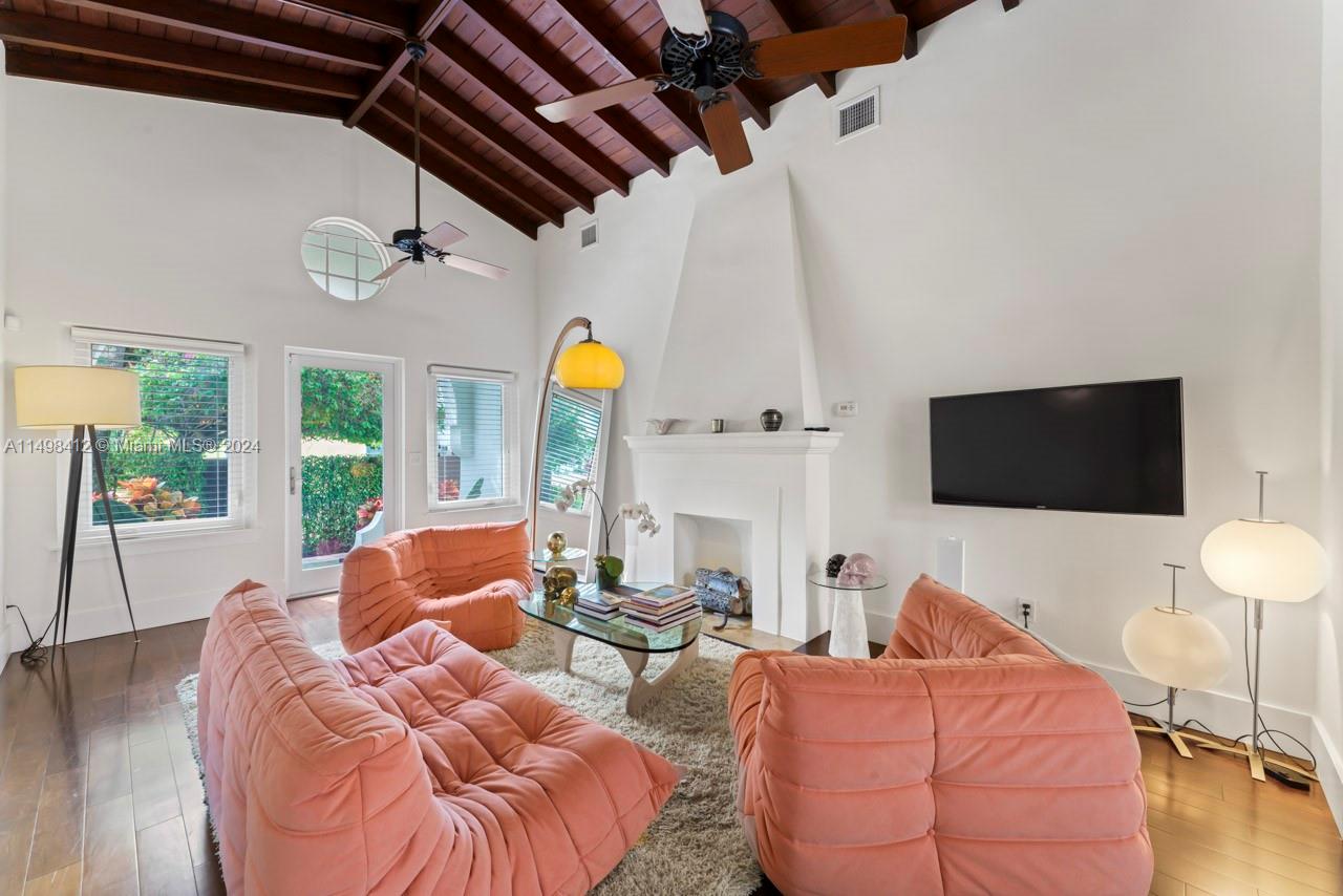 729 Espanola Way, Miami Beach, Florida 33139, 4 Bedrooms Bedrooms, ,4 BathroomsBathrooms,Residential,For Sale,729 Espanola Way,A11498412