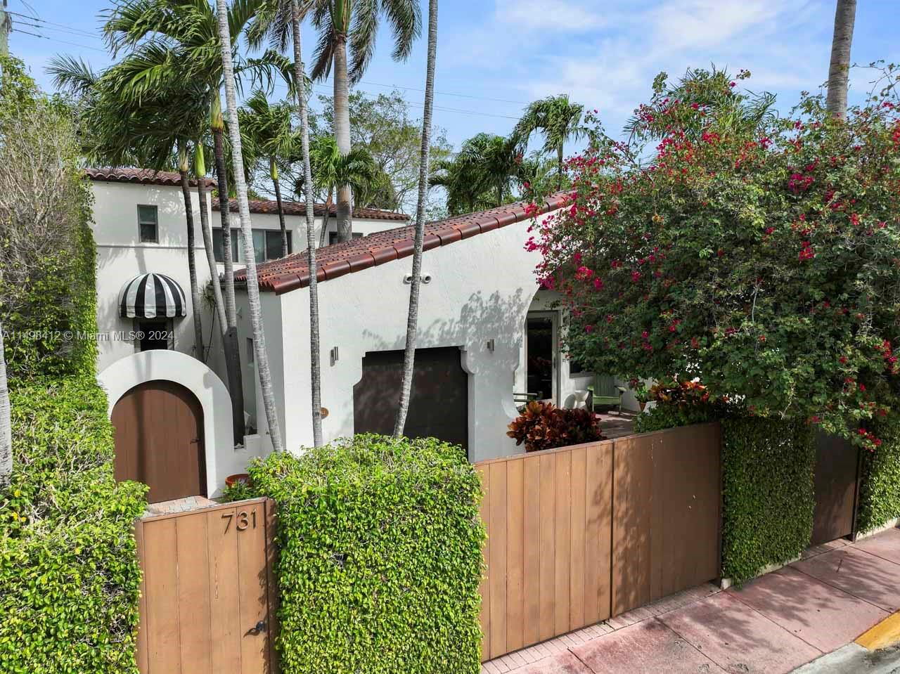 729 Espanola Way, Miami Beach, Florida 33139, 4 Bedrooms Bedrooms, ,4 BathroomsBathrooms,Residential,For Sale,729 Espanola Way,A11498412
