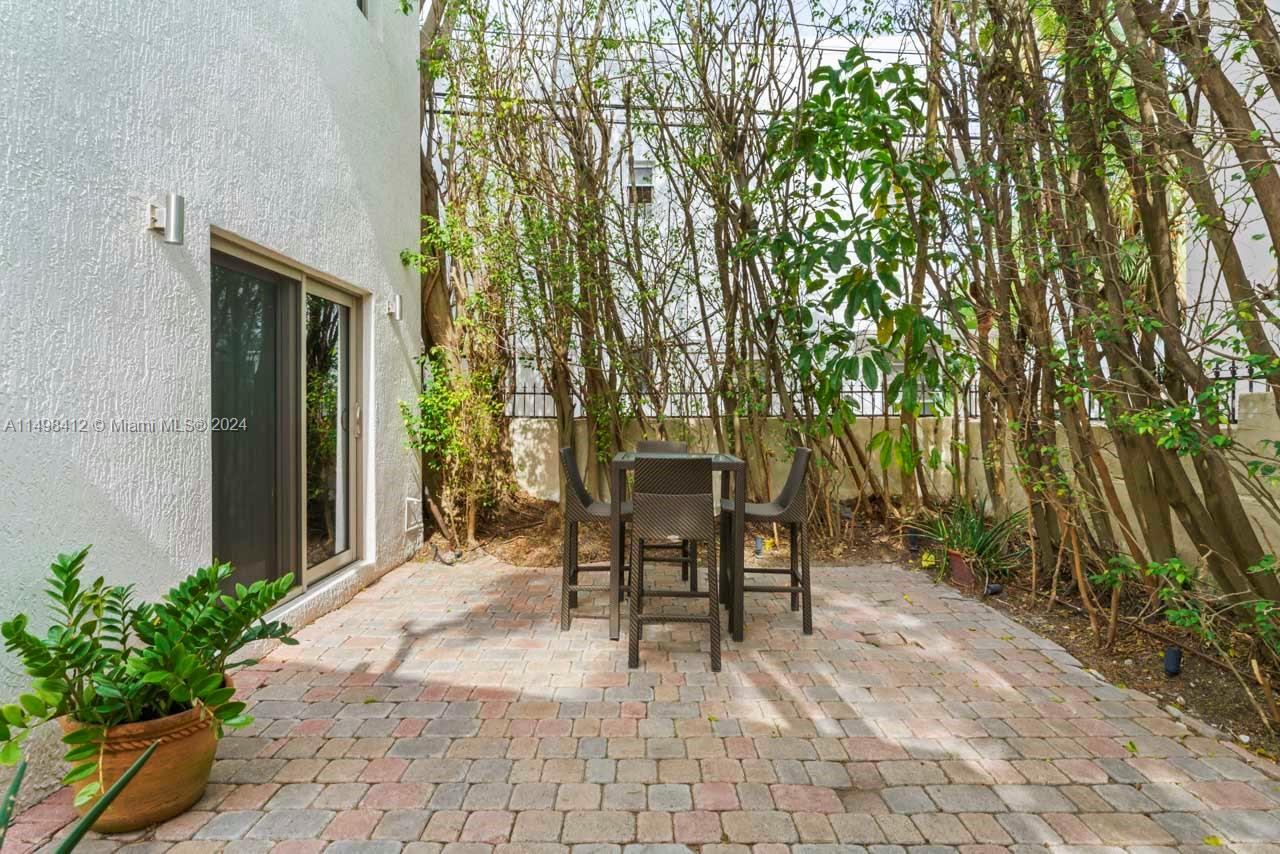 729 Espanola Way, Miami Beach, Florida 33139, 4 Bedrooms Bedrooms, ,4 BathroomsBathrooms,Residential,For Sale,729 Espanola Way,A11498412
