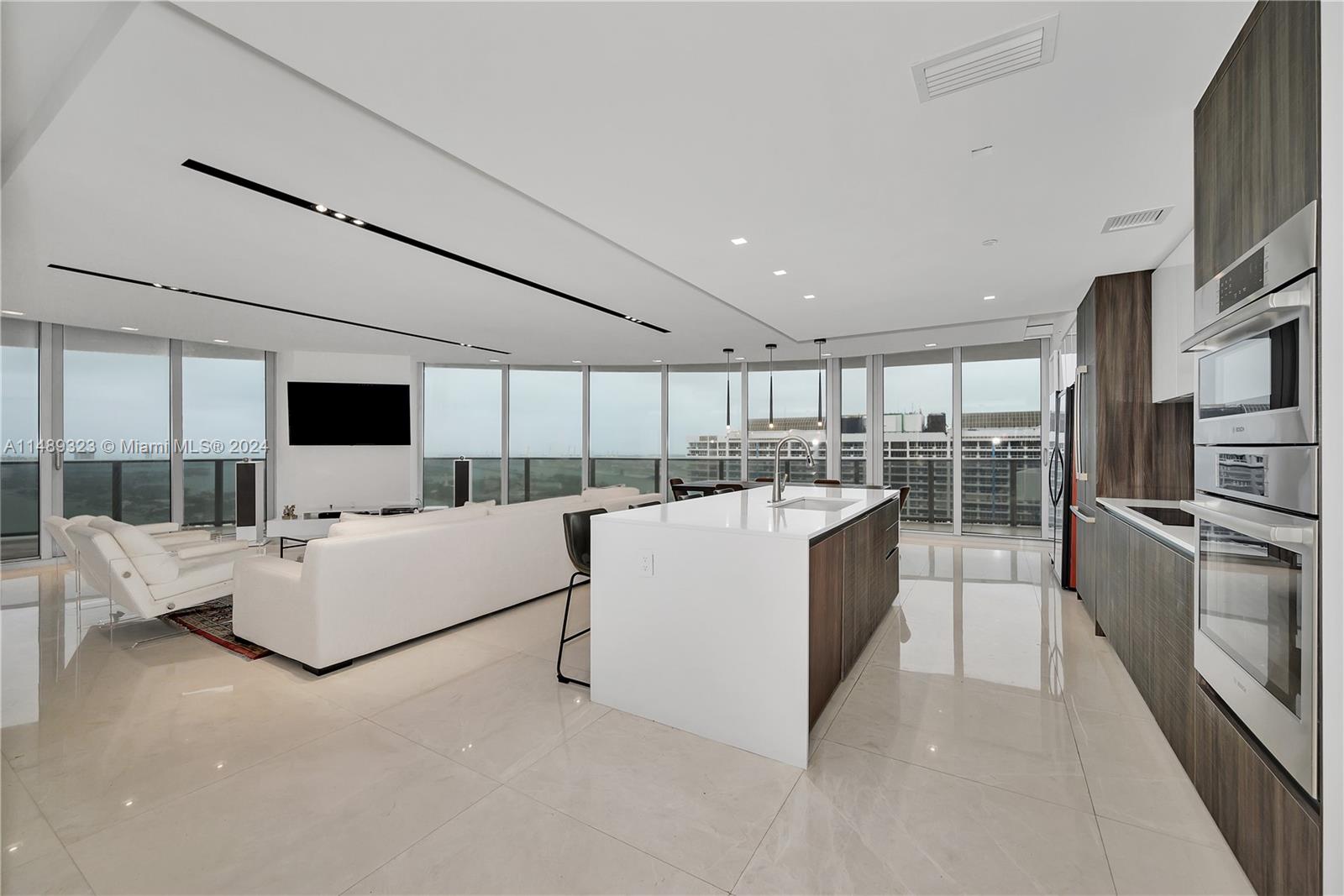 488 NE 18th St 3512, Miami, Florida 33132, 3 Bedrooms Bedrooms, ,4 BathroomsBathrooms,Residential,For Sale,488 NE 18th St 3512,A11489323