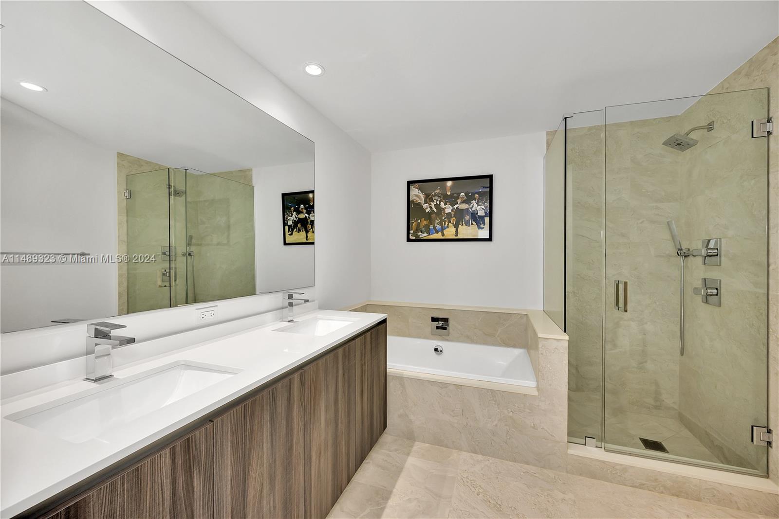 488 NE 18th St 3512, Miami, Florida 33132, 3 Bedrooms Bedrooms, ,4 BathroomsBathrooms,Residential,For Sale,488 NE 18th St 3512,A11489323
